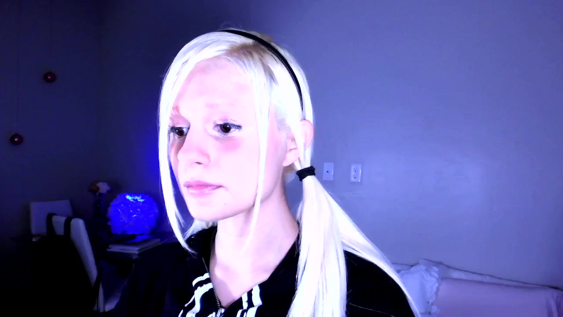 Gallery image thumbnail from Bambidoll00's myfreecams stream on, 11/12/2025, 08:57 image 1 of 20