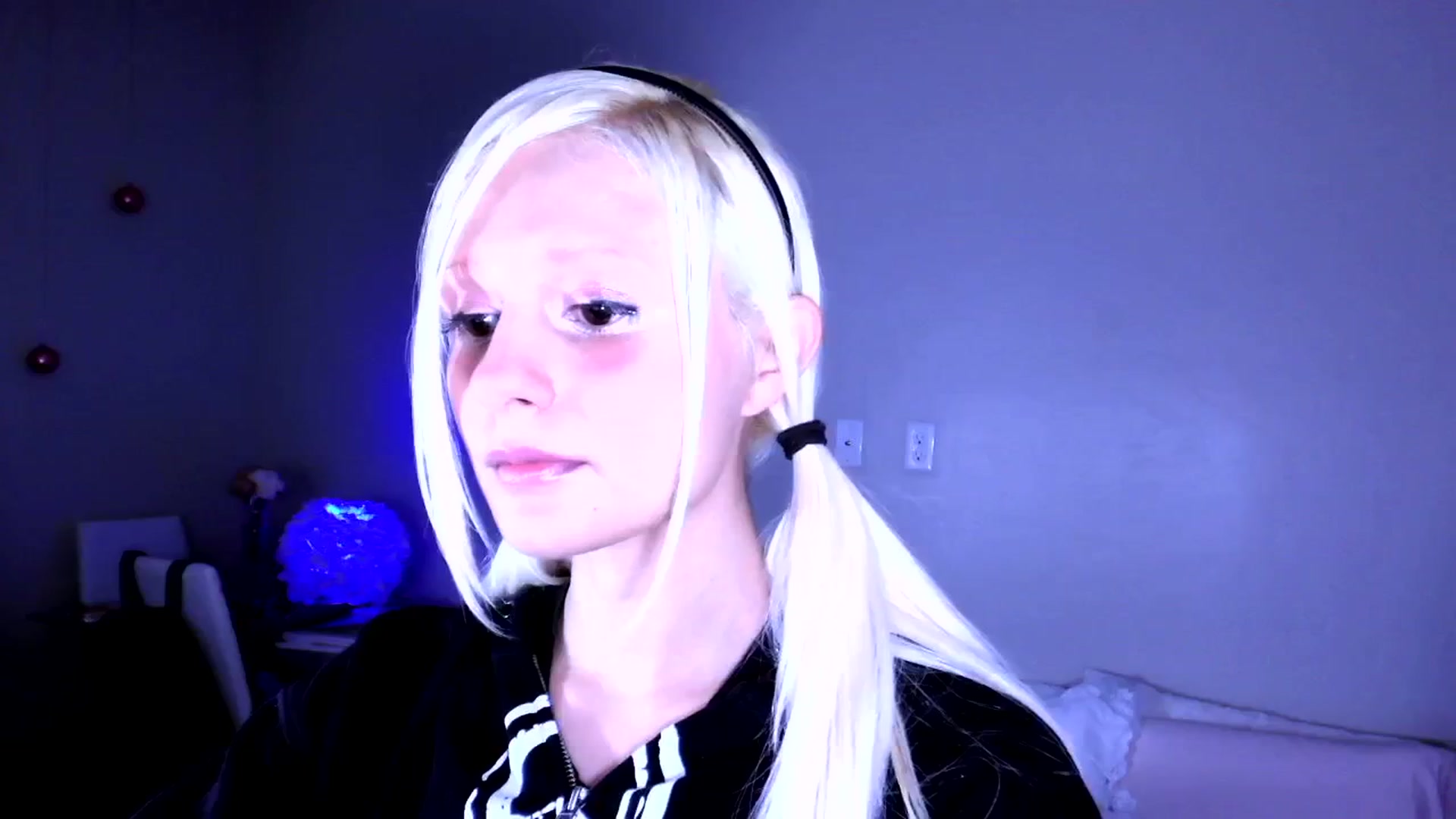 Gallery image thumbnail from Bambidoll00's myfreecams stream on, 11/12/2025, 08:57 image 6 of 20