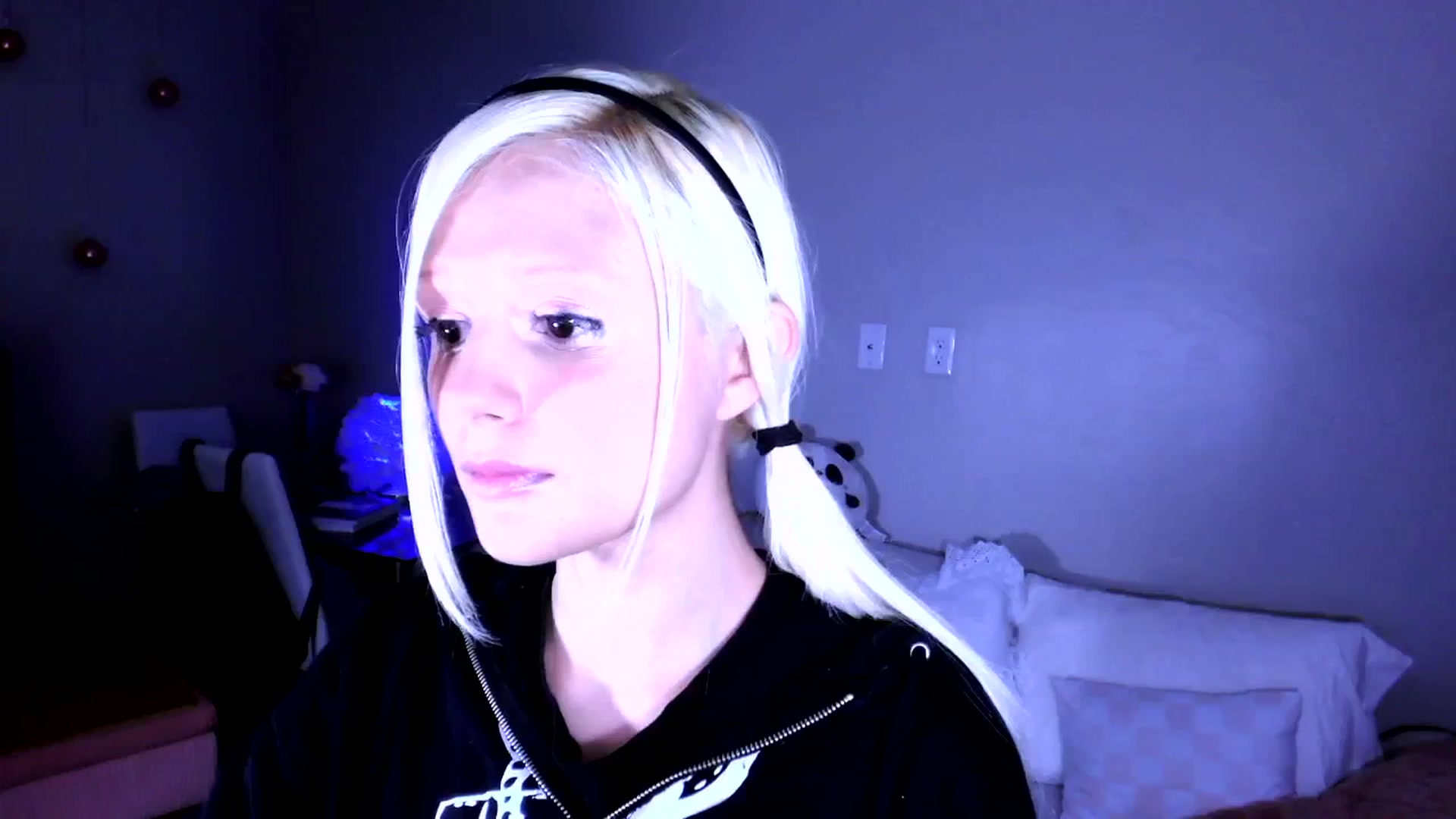 Gallery image thumbnail from Bambidoll00's myfreecams stream on, 11/14/2025, 24:47 image 4 of 20