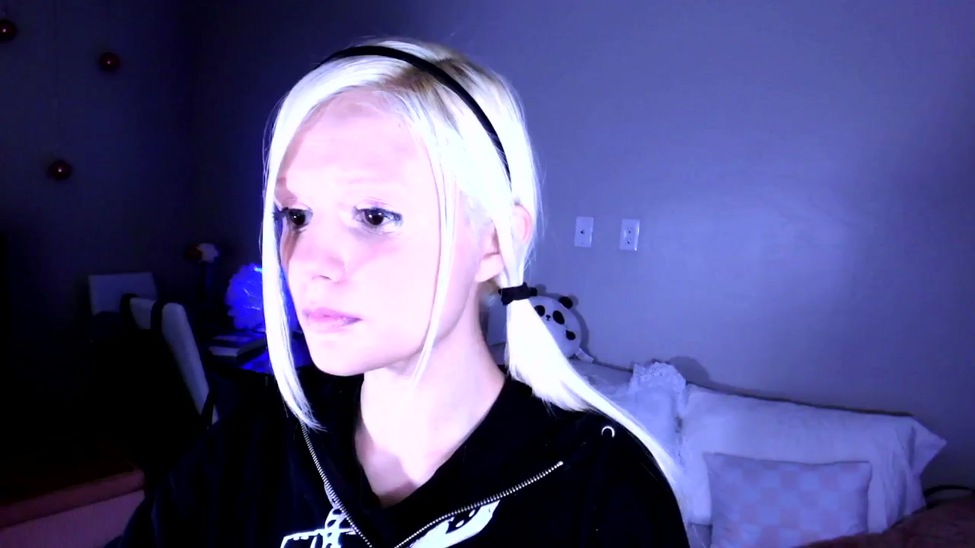 Gallery image thumbnail from Bambidoll00's myfreecams stream on, 11/14/2025, 24:47 image 1 of 20