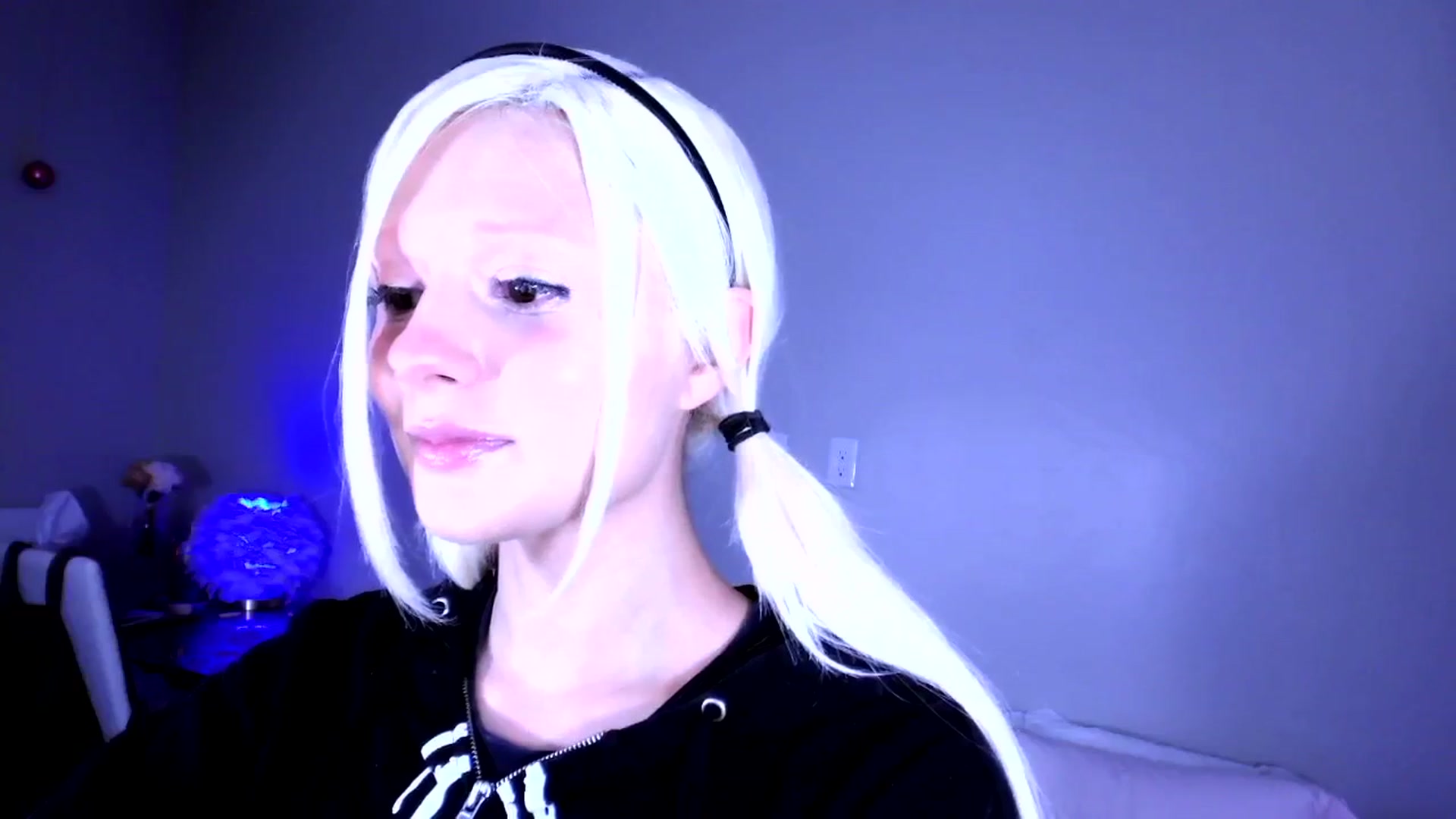 Gallery image thumbnail from Bambidoll00's myfreecams stream on, 11/19/2025, 06:39 image 10 of 20