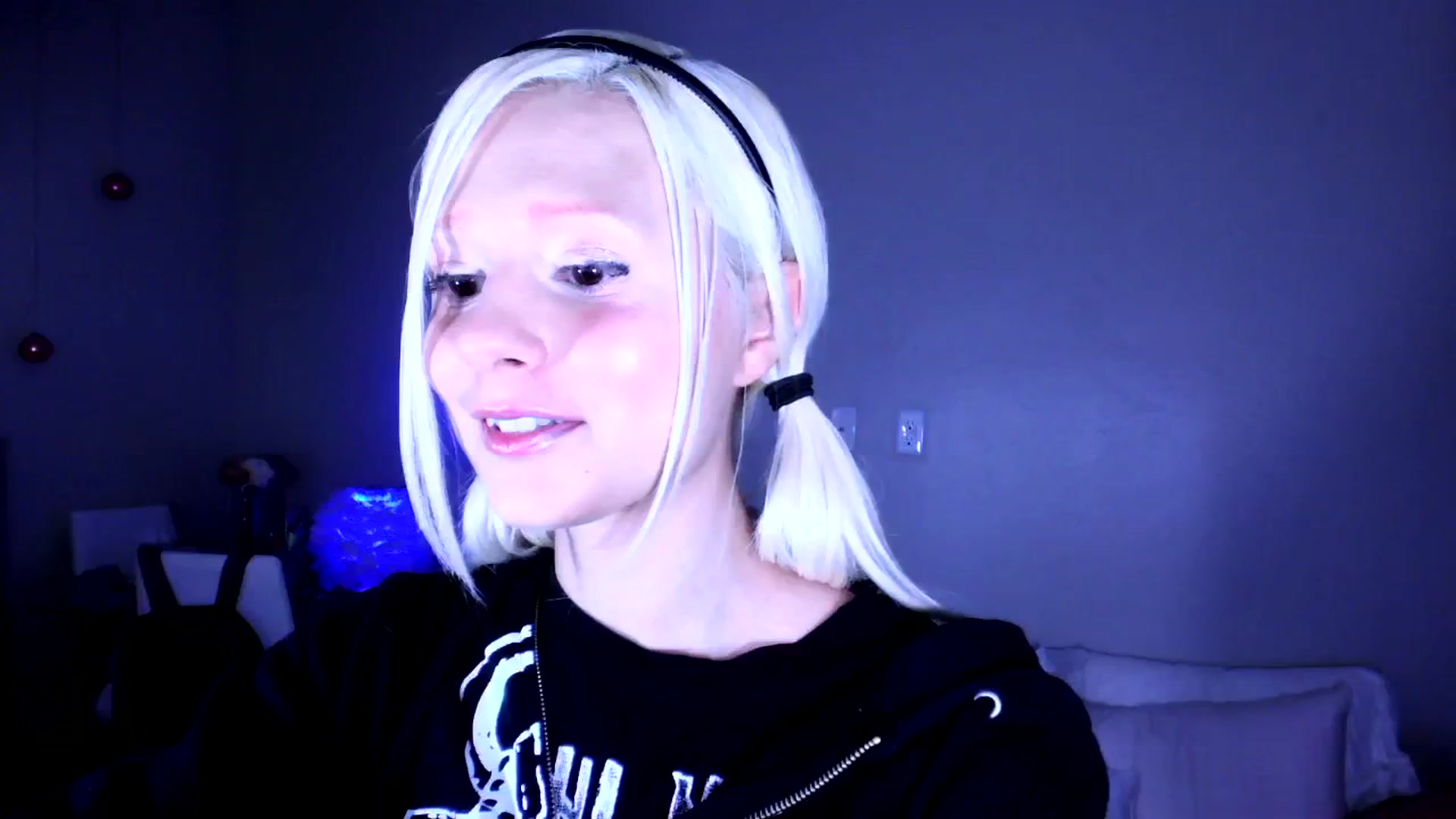 Gallery image thumbnail from Bambidoll00's myfreecams stream on, 11/30/2025, 22:37 image 17 of 20