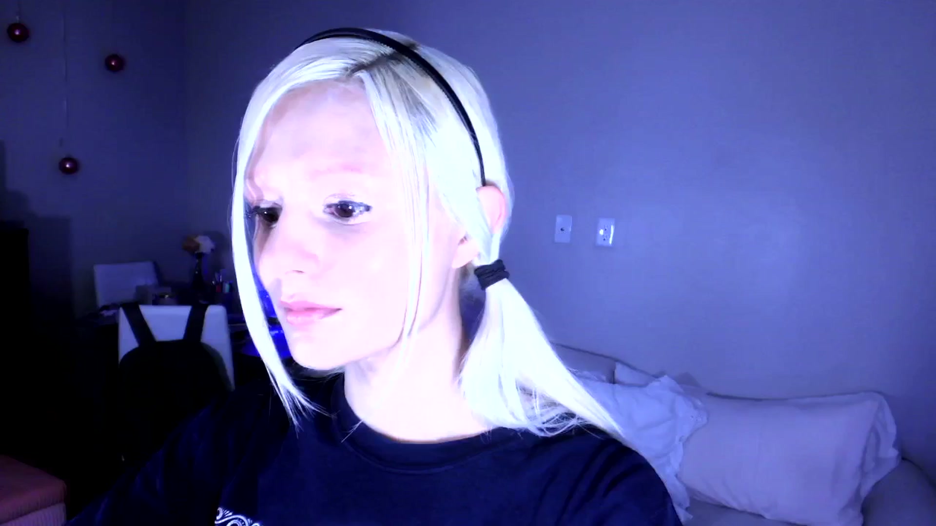 Gallery image thumbnail from Bambidoll00's myfreecams stream on, 12/09/2025, 18:09 image 3 of 20