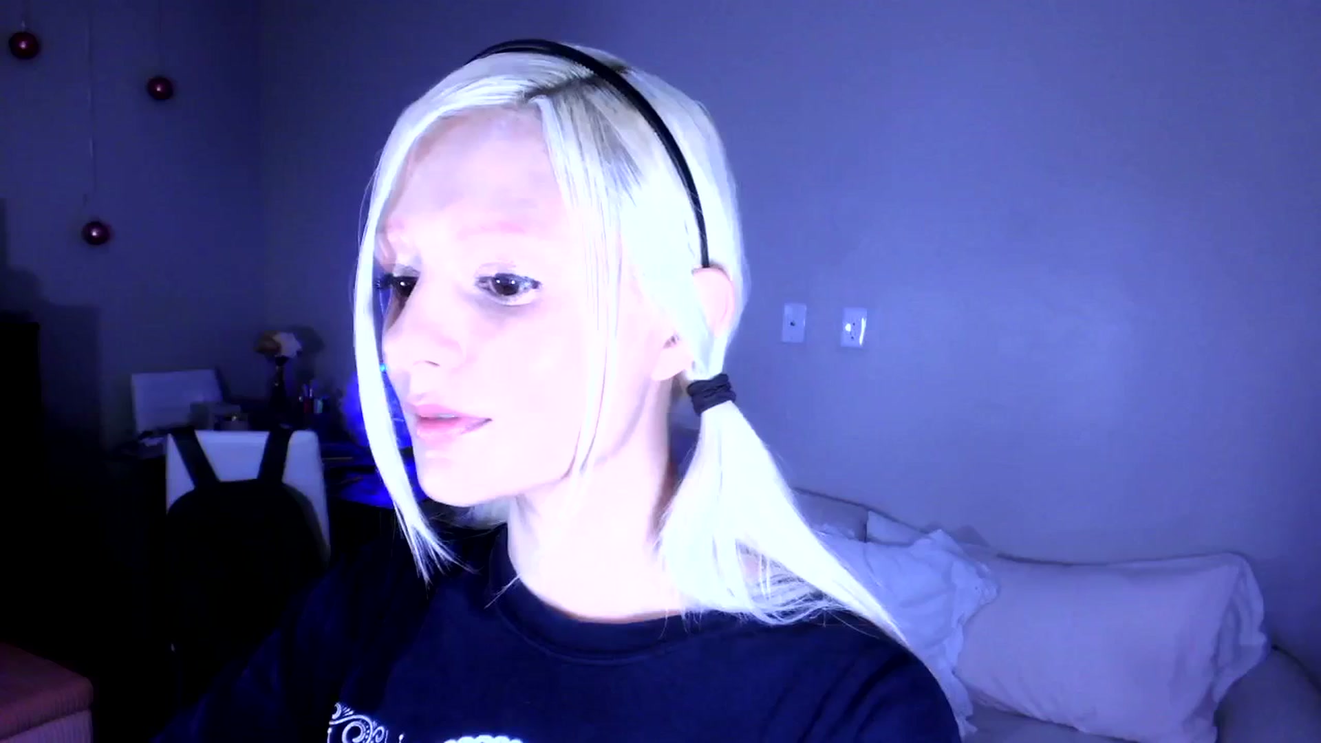 Gallery image thumbnail from Bambidoll00's myfreecams stream on, 12/09/2025, 18:09 image 4 of 20