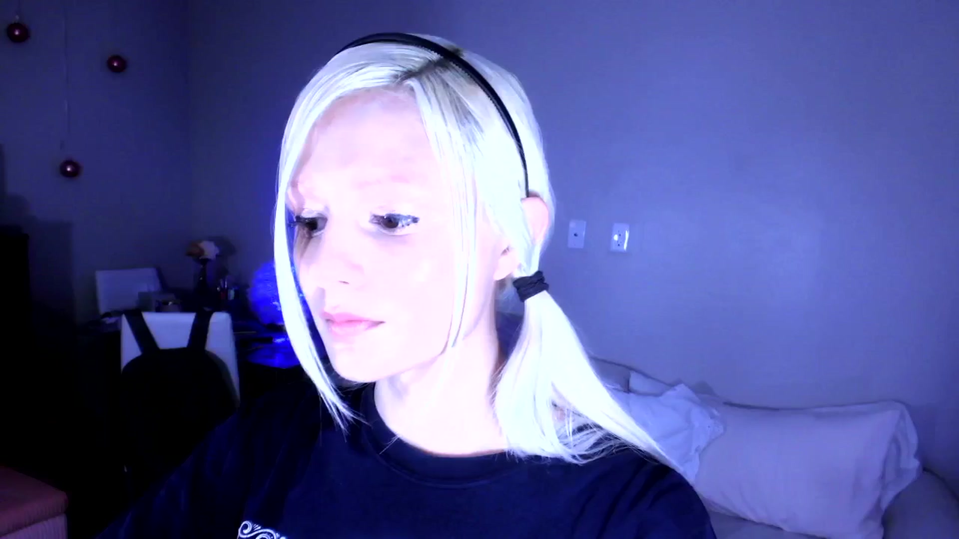 Gallery image thumbnail from Bambidoll00's myfreecams stream on, 12/09/2025, 18:09 image 6 of 20