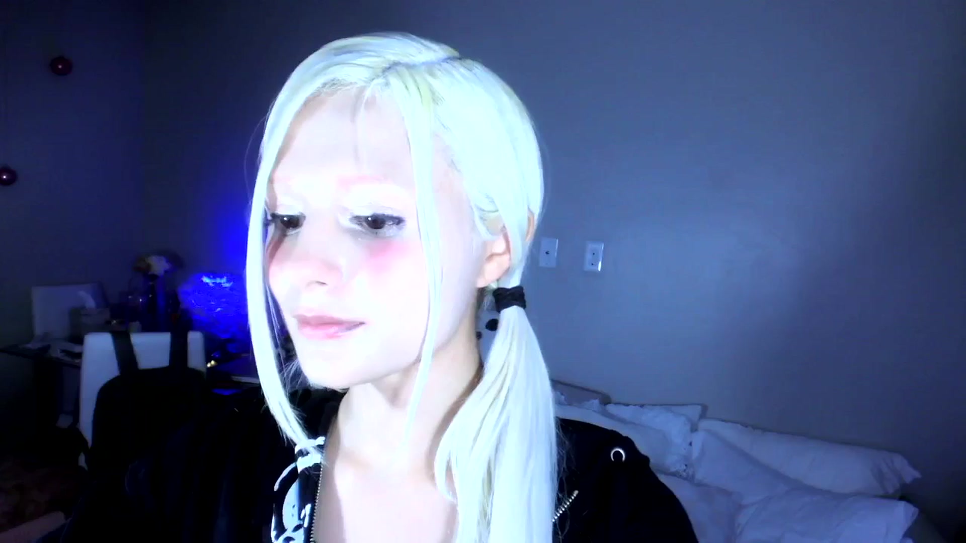 Gallery image thumbnail from Bambidoll00's myfreecams stream on, 01/07/2026, 24:16 image 16 of 20