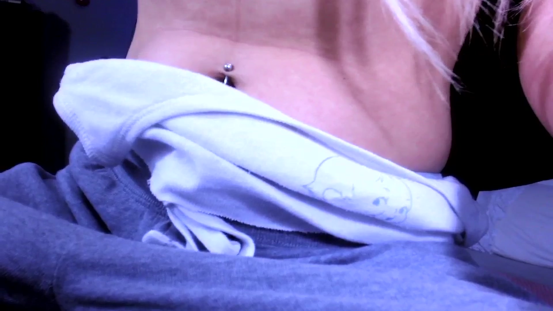 Gallery image thumbnail from Bambidoll00's myfreecams stream on, 02/03/2026, 03:15 image 19 of 20