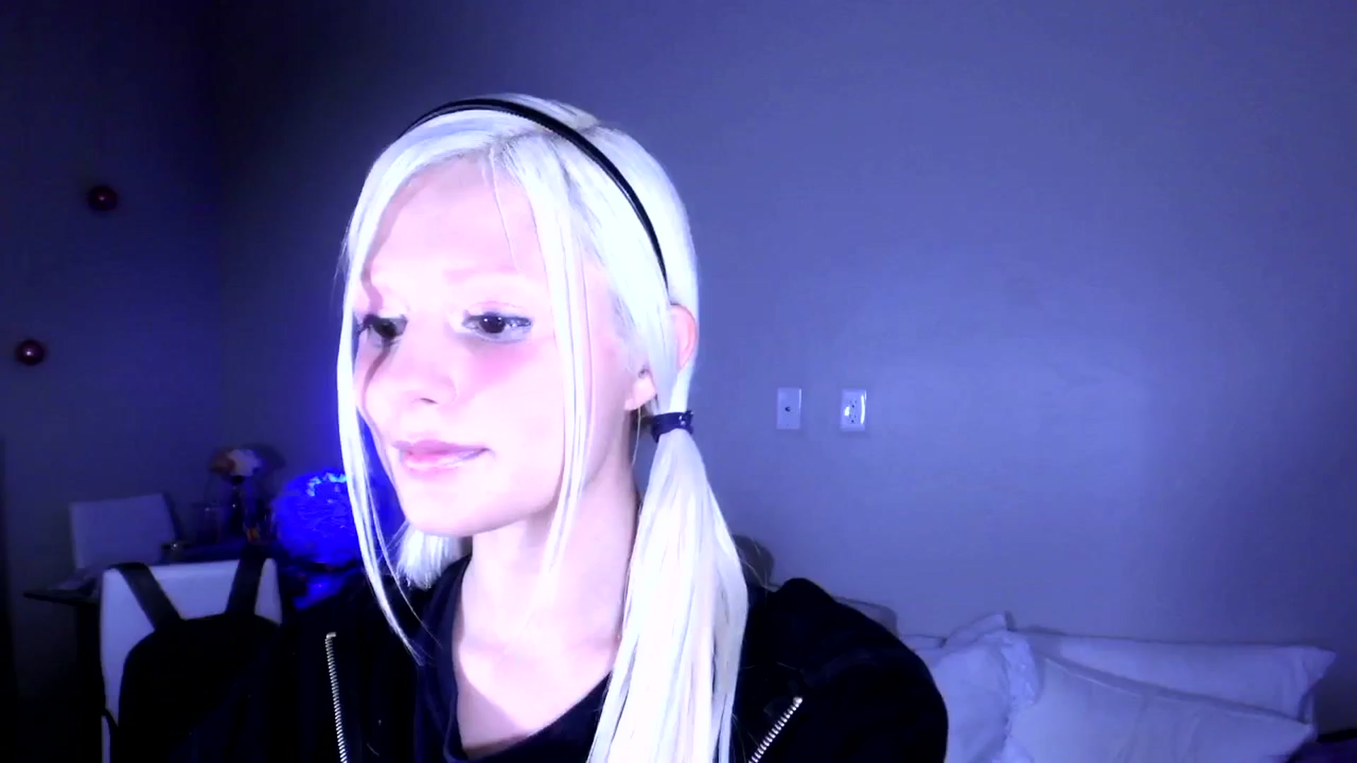 Gallery image thumbnail from Bambidoll00's myfreecams stream on, 02/04/2026, 24:25 image 3 of 20