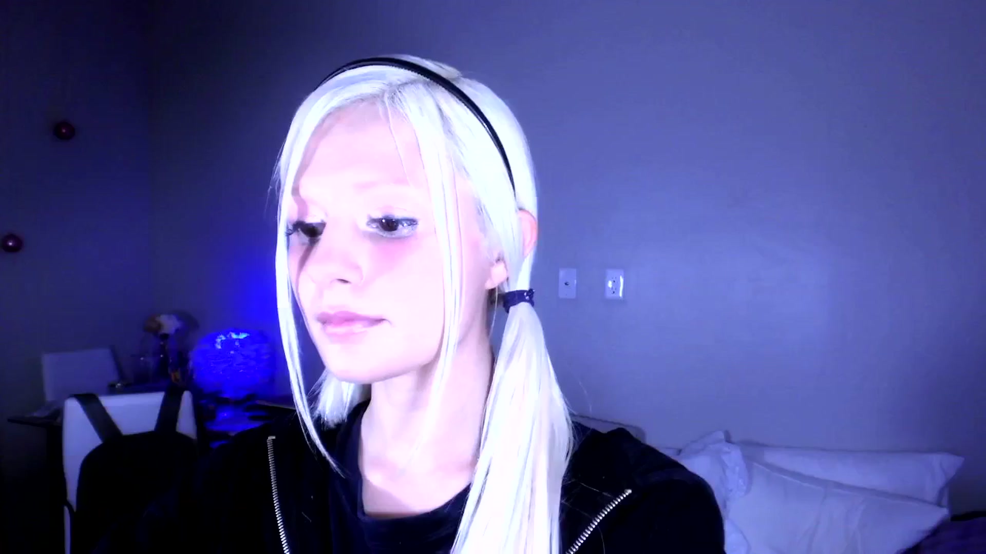 Gallery image thumbnail from Bambidoll00's myfreecams stream on, 02/04/2026, 24:25 image 7 of 20