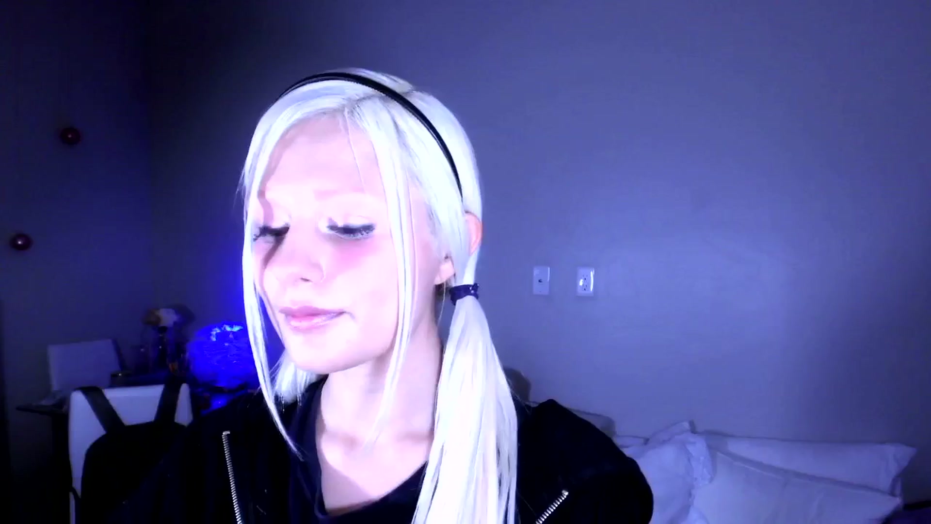 Gallery image thumbnail from Bambidoll00's myfreecams stream on, 02/04/2026, 24:25 image 4 of 20