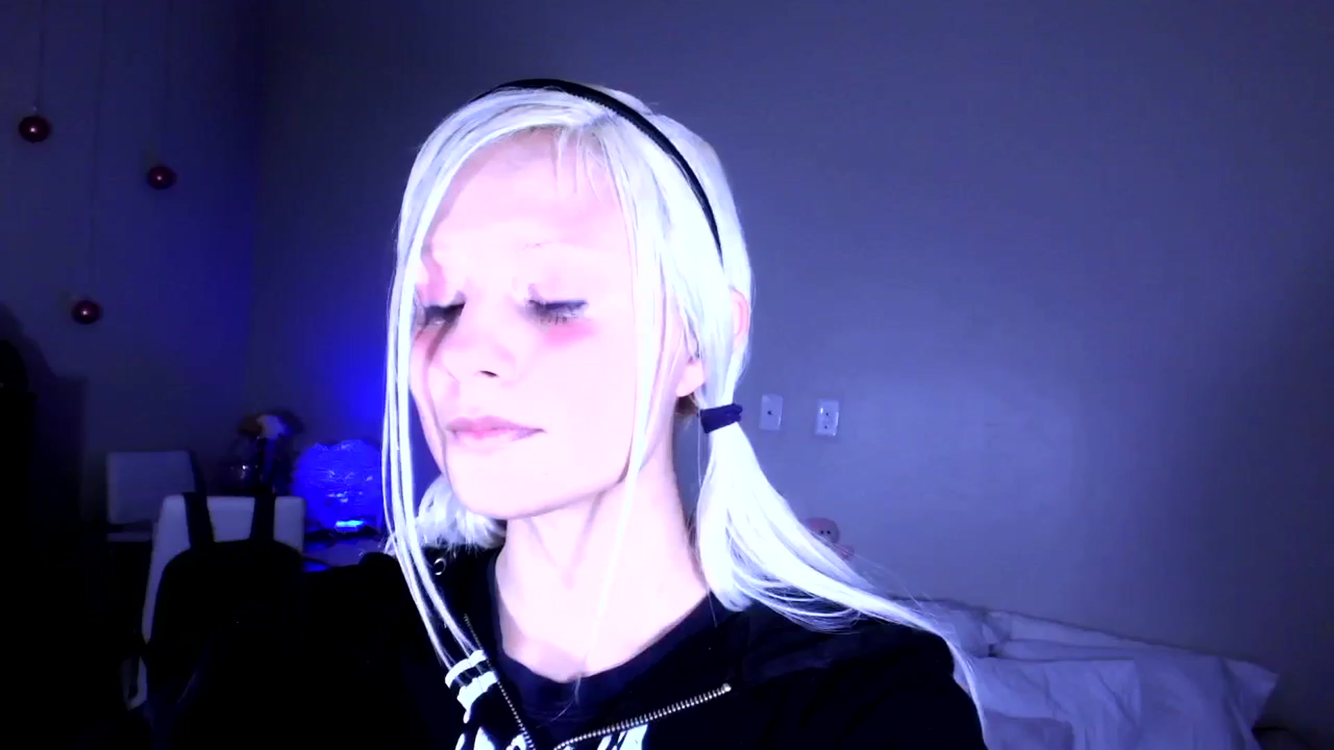Gallery image thumbnail from Bambidoll00's myfreecams stream on, 04/15/2026, 24:15 image 2 of 20
