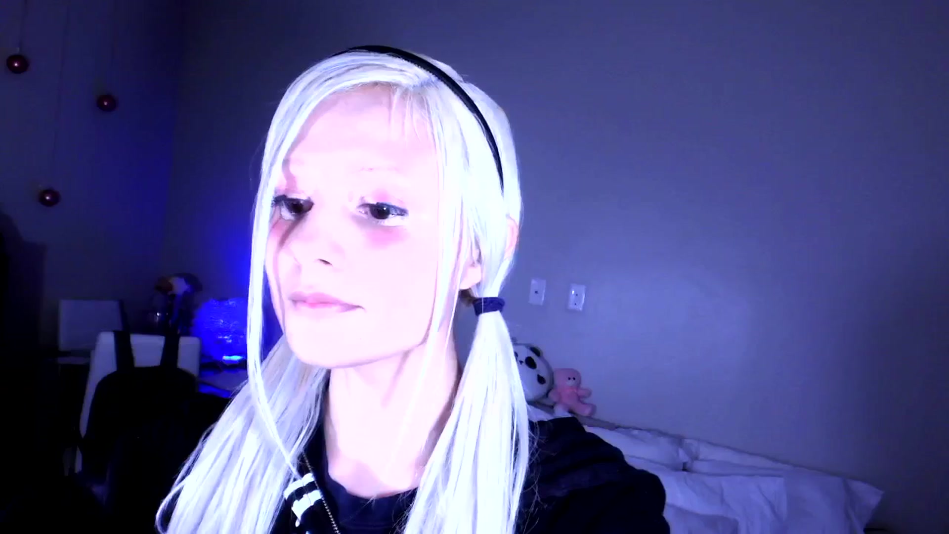 Gallery image thumbnail from Bambidoll00's myfreecams stream on, 04/15/2026, 24:15 image 15 of 20