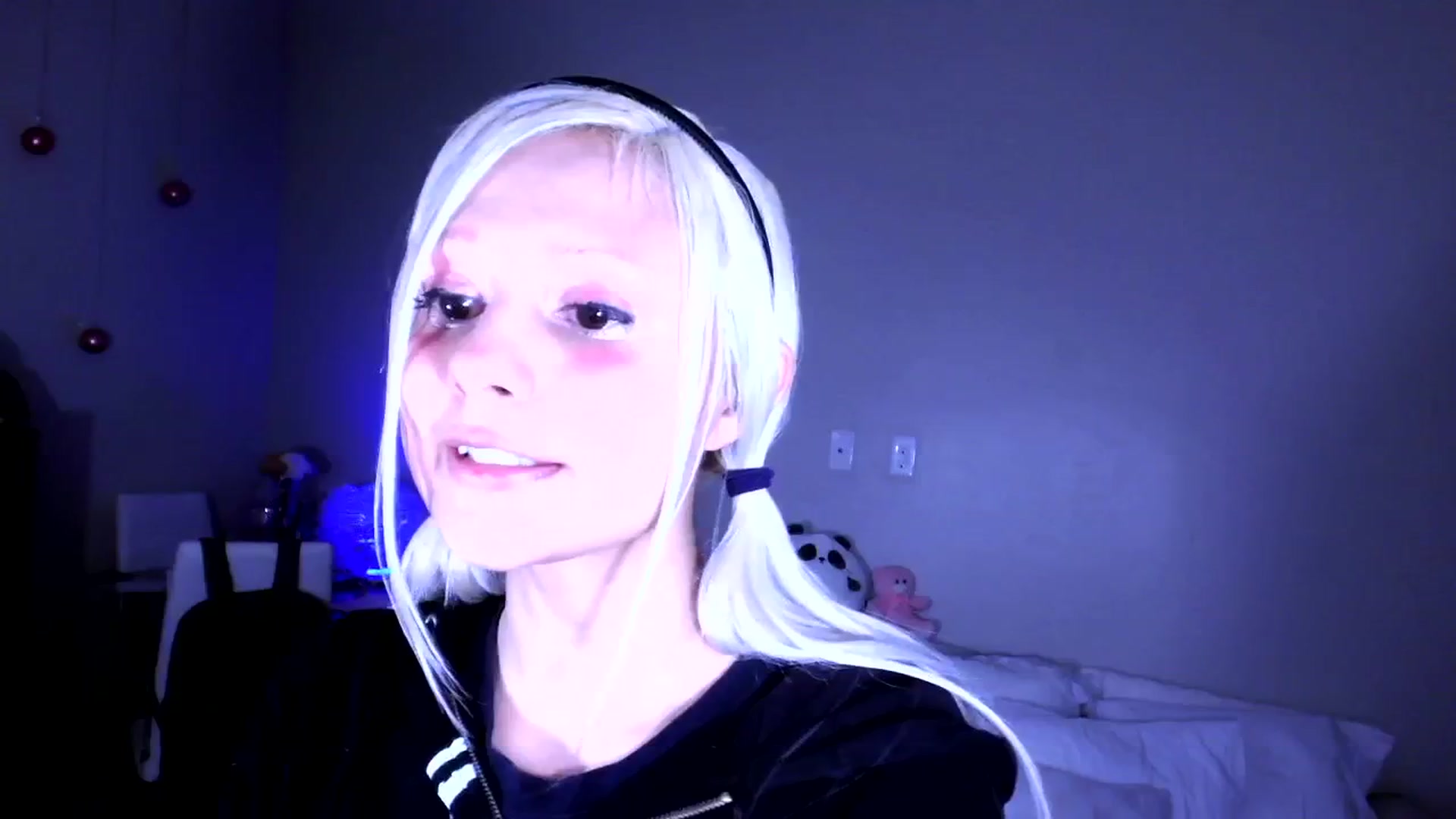 Gallery image thumbnail from Bambidoll00's myfreecams stream on, 04/15/2026, 24:15 image 5 of 20