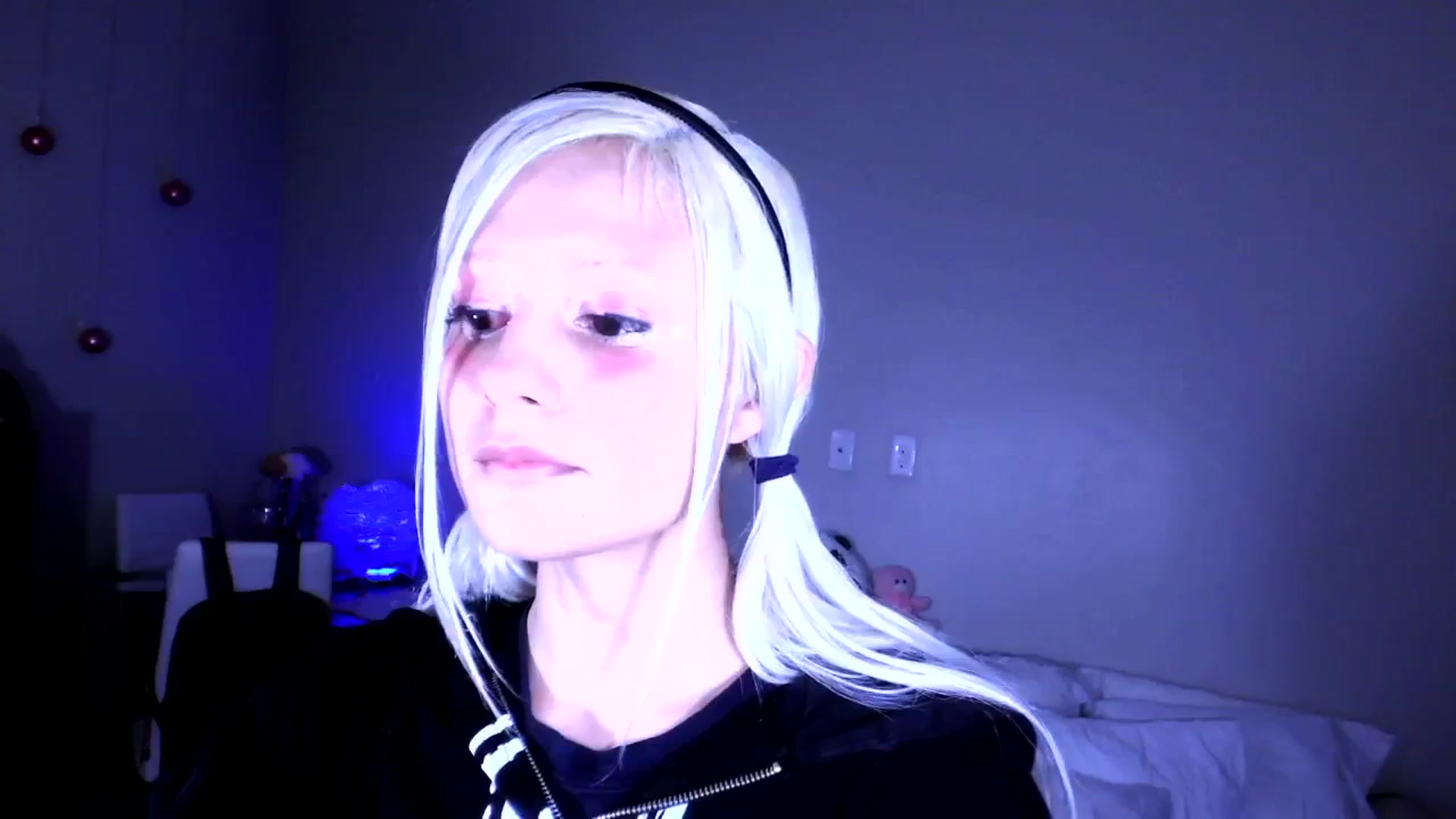 Gallery image thumbnail from Bambidoll00's myfreecams stream on, 04/15/2026, 24:15 image 4 of 20