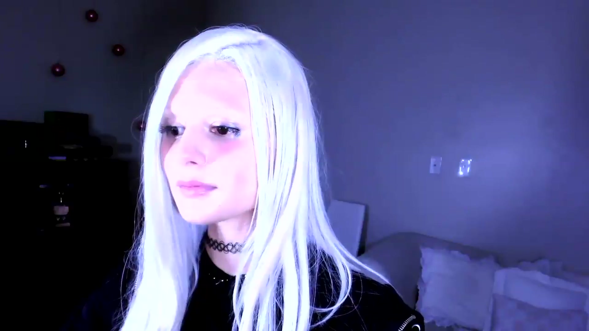 Gallery image thumbnail from Bambidoll00's myfreecams stream on, 08/25/2026, 08:33 image 5 of 20