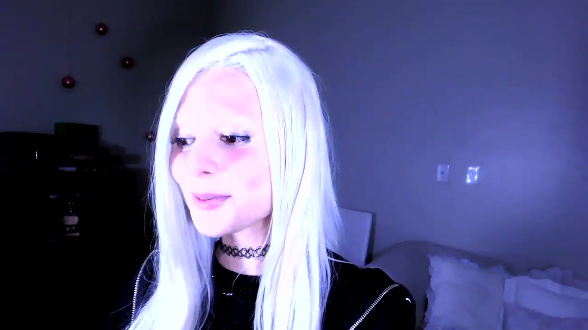 Gallery image thumbnail from Bambidoll00's myfreecams stream on, 08/25/2026, 08:33 image 8 of 20