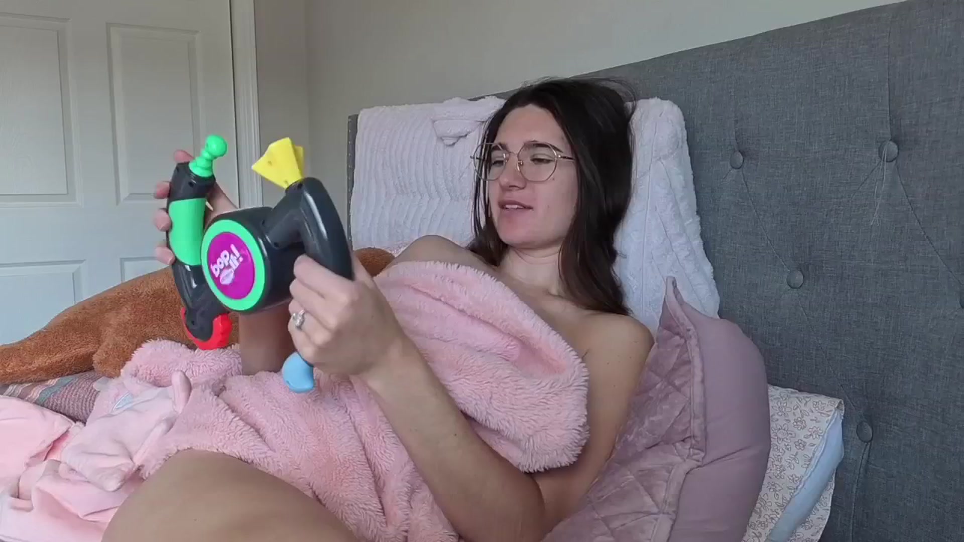 Gallery image thumbnail from Bambifarrina's myfreecams stream on, 02/25/2026, 15:34 image 13 of 20