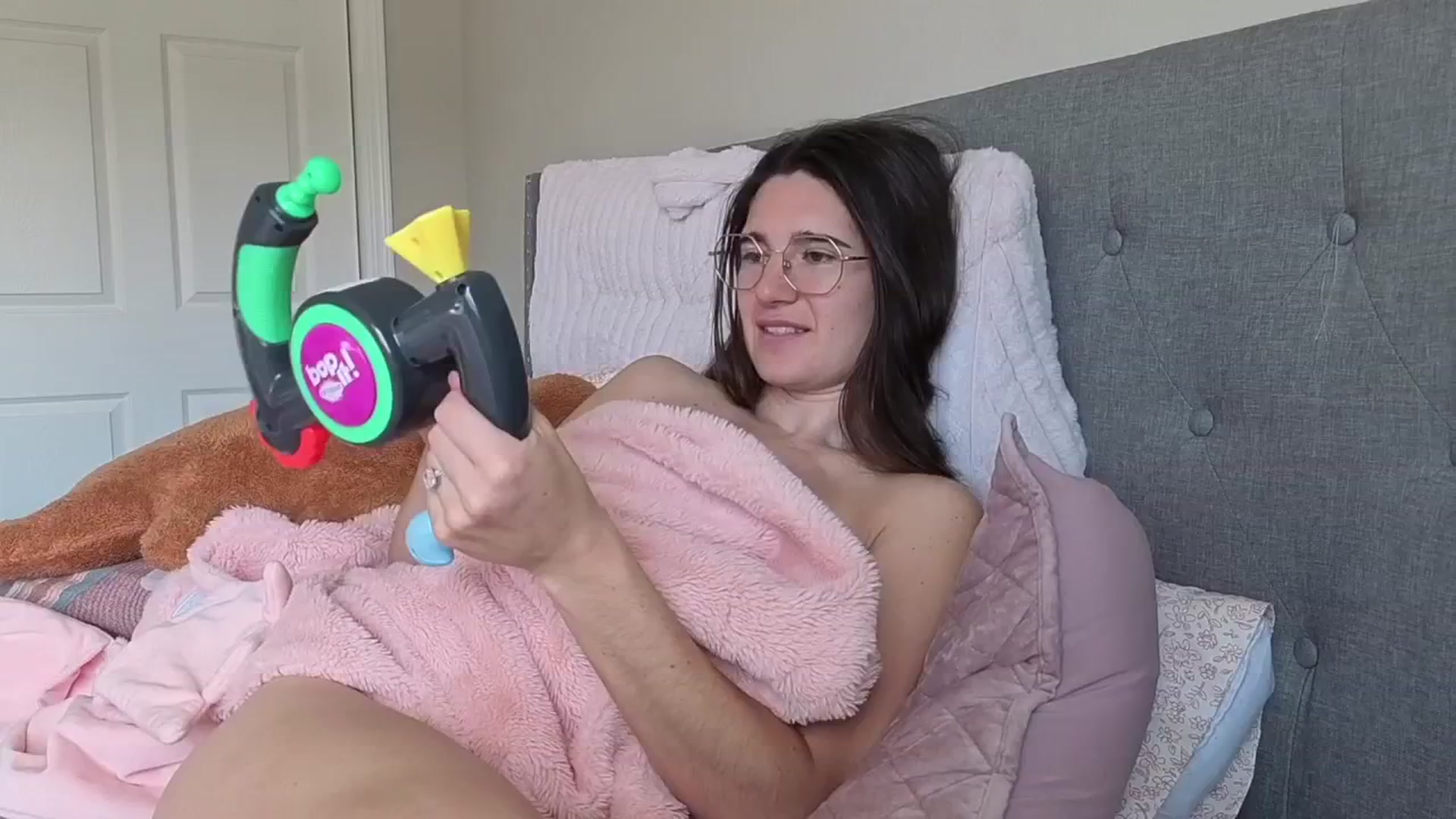 Gallery image thumbnail from Bambifarrina's myfreecams stream on, 02/25/2026, 15:34 image 14 of 20