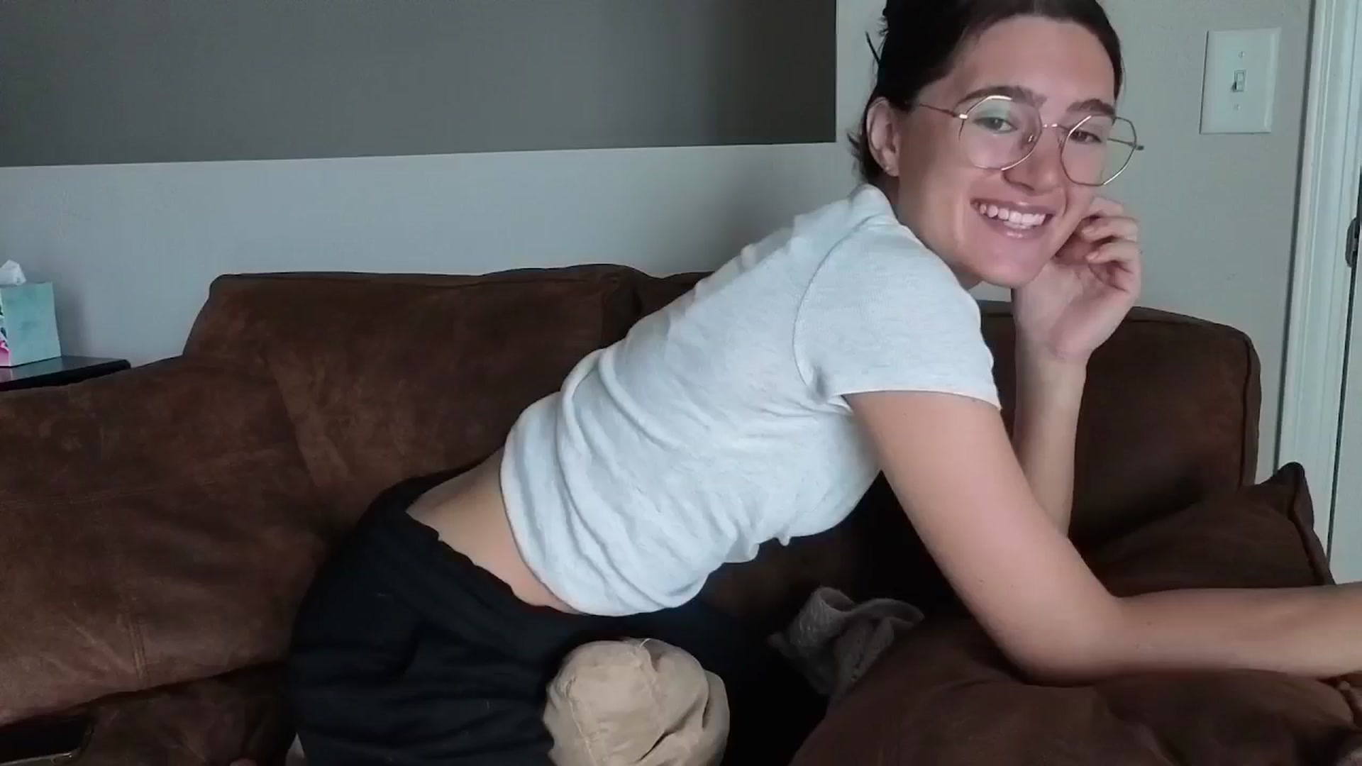 Gallery image thumbnail from Bambifarrina's myfreecams stream on, 04/24/2026, 14:43 image 14 of 20