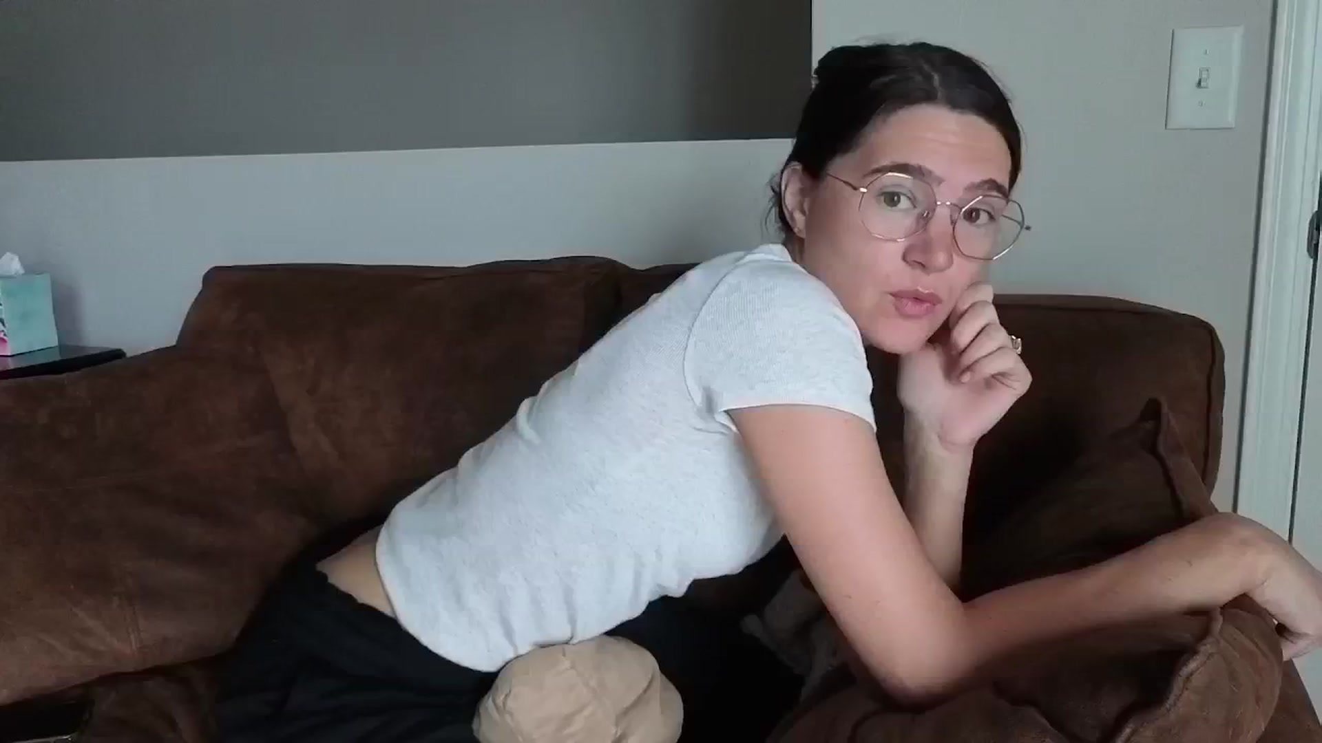 Gallery image thumbnail from Bambifarrina's myfreecams stream on, 04/24/2026, 14:43 image 15 of 20