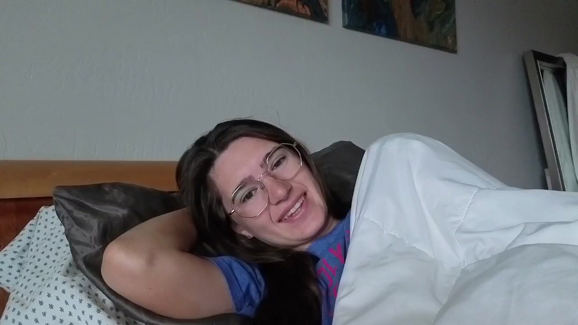 Gallery image thumbnail from Bambifarrina's myfreecams stream on, 04/29/2026, 12:28 image 2 of 20