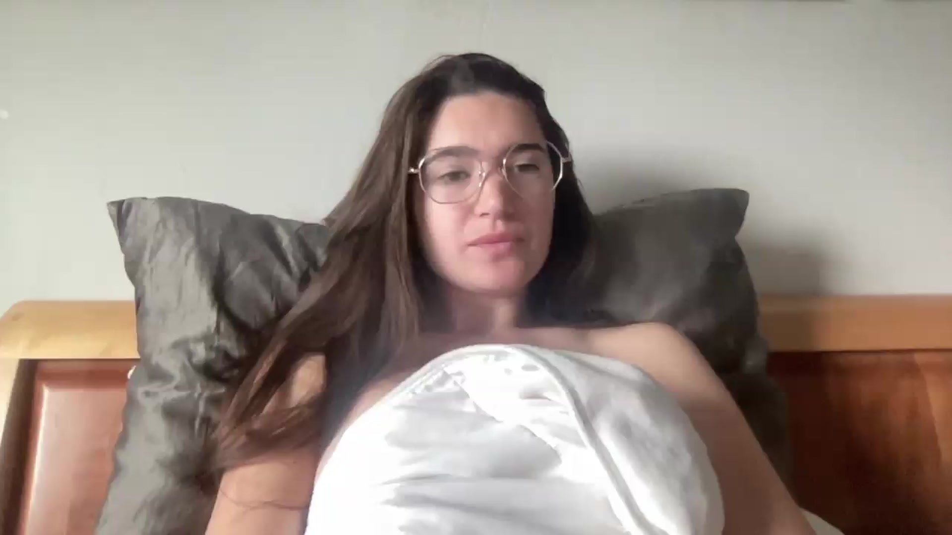 Gallery image thumbnail from Bambifarrina's myfreecams stream on, 05/12/2026, 16:19 image 2 of 20