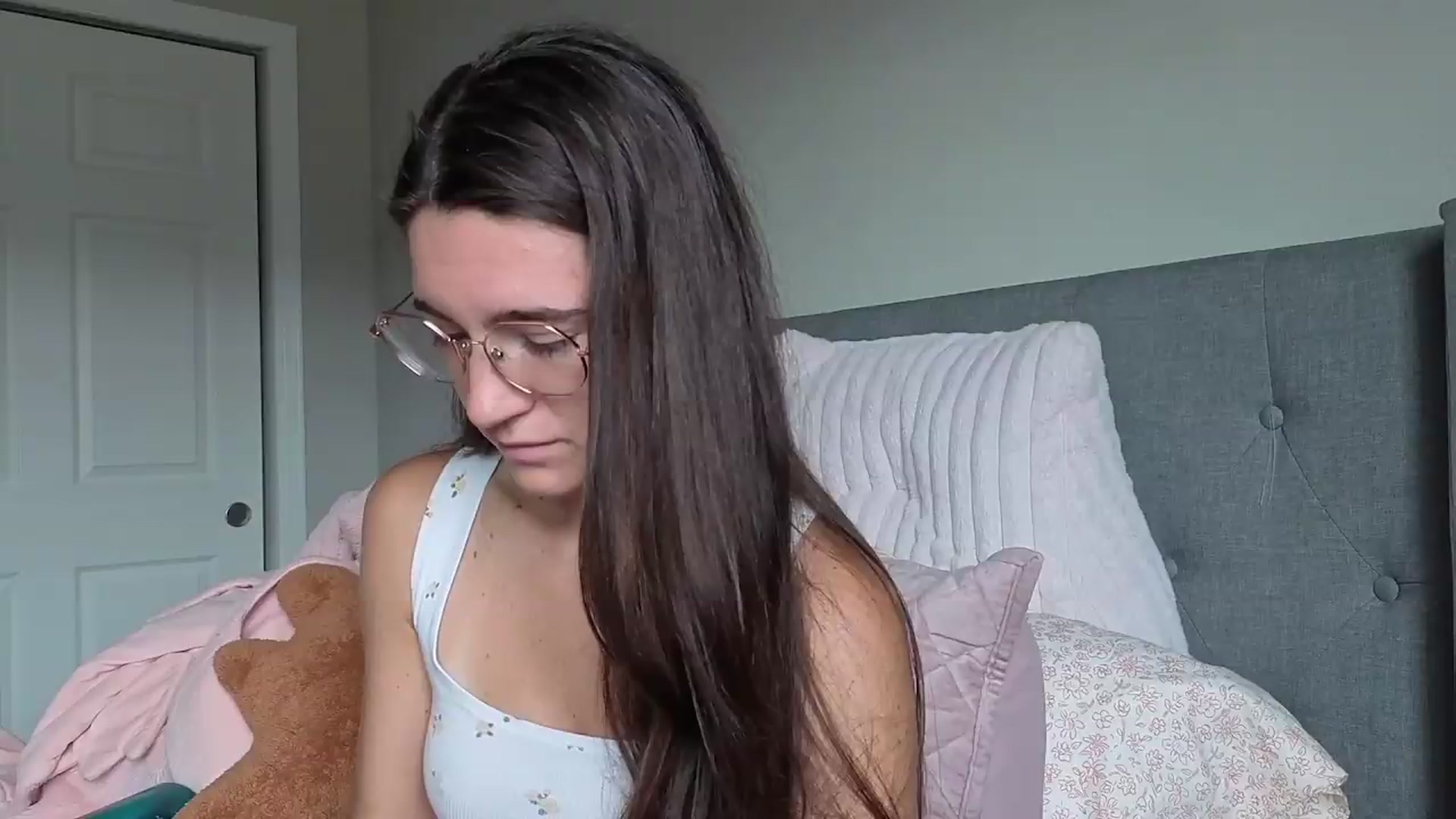 Gallery image thumbnail from Bambifarrina's myfreecams stream on, 09/08/2026, 14:26 image 8 of 20