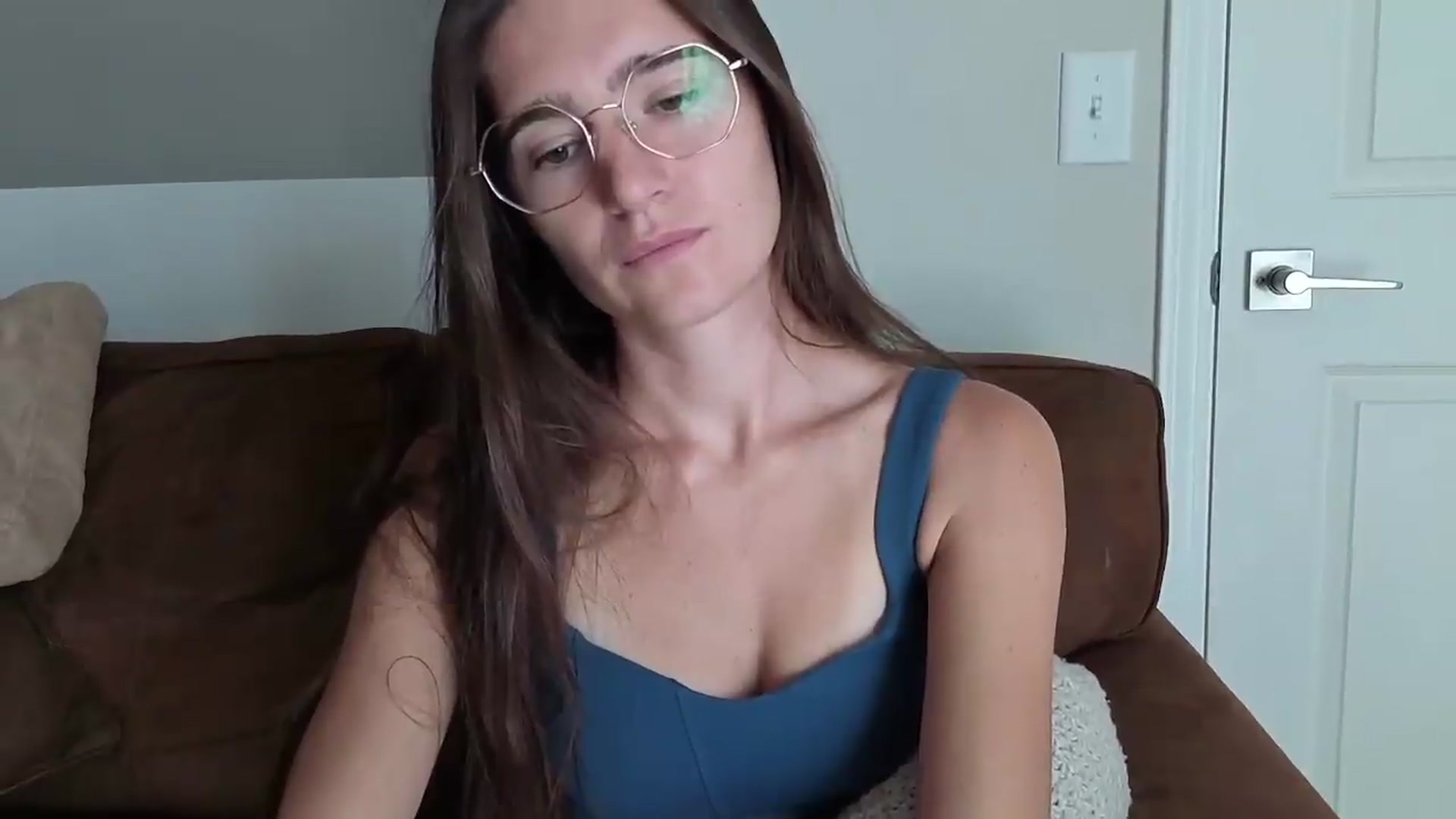 Gallery image thumbnail from Bambifarrina's myfreecams stream on, 09/10/2026, 18:21 image 6 of 20