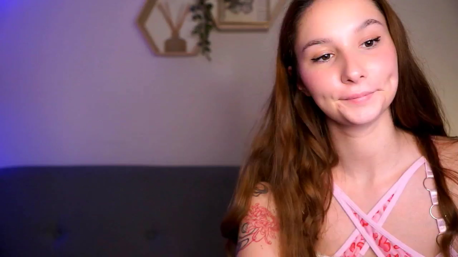 Gallery image thumbnail from BambiiQueen's myfreecams stream on, 03/01/2026, 14:59 image 10 of 20