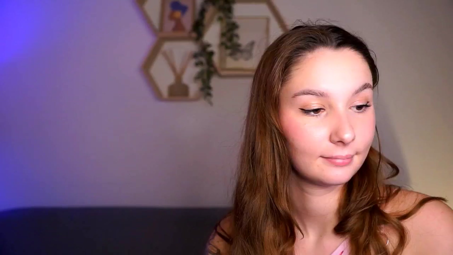 Gallery image thumbnail from BambiiQueen's myfreecams stream on, 03/01/2026, 14:59 image 4 of 20