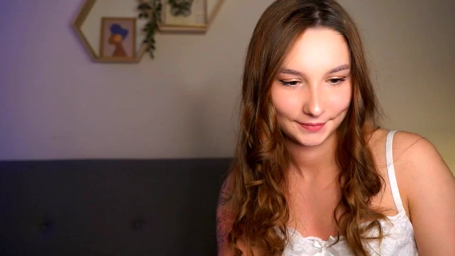 Gallery image thumbnail from BambiiQueen's myfreecams stream on, 03/11/2026, 20:55 image 16 of 20