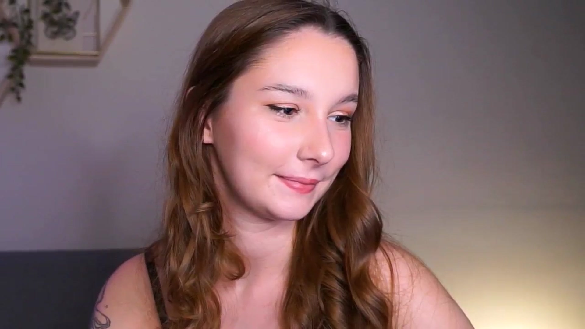 Gallery image thumbnail from BambiiQueen's myfreecams stream on, 03/12/2026, 19:31 image 17 of 20