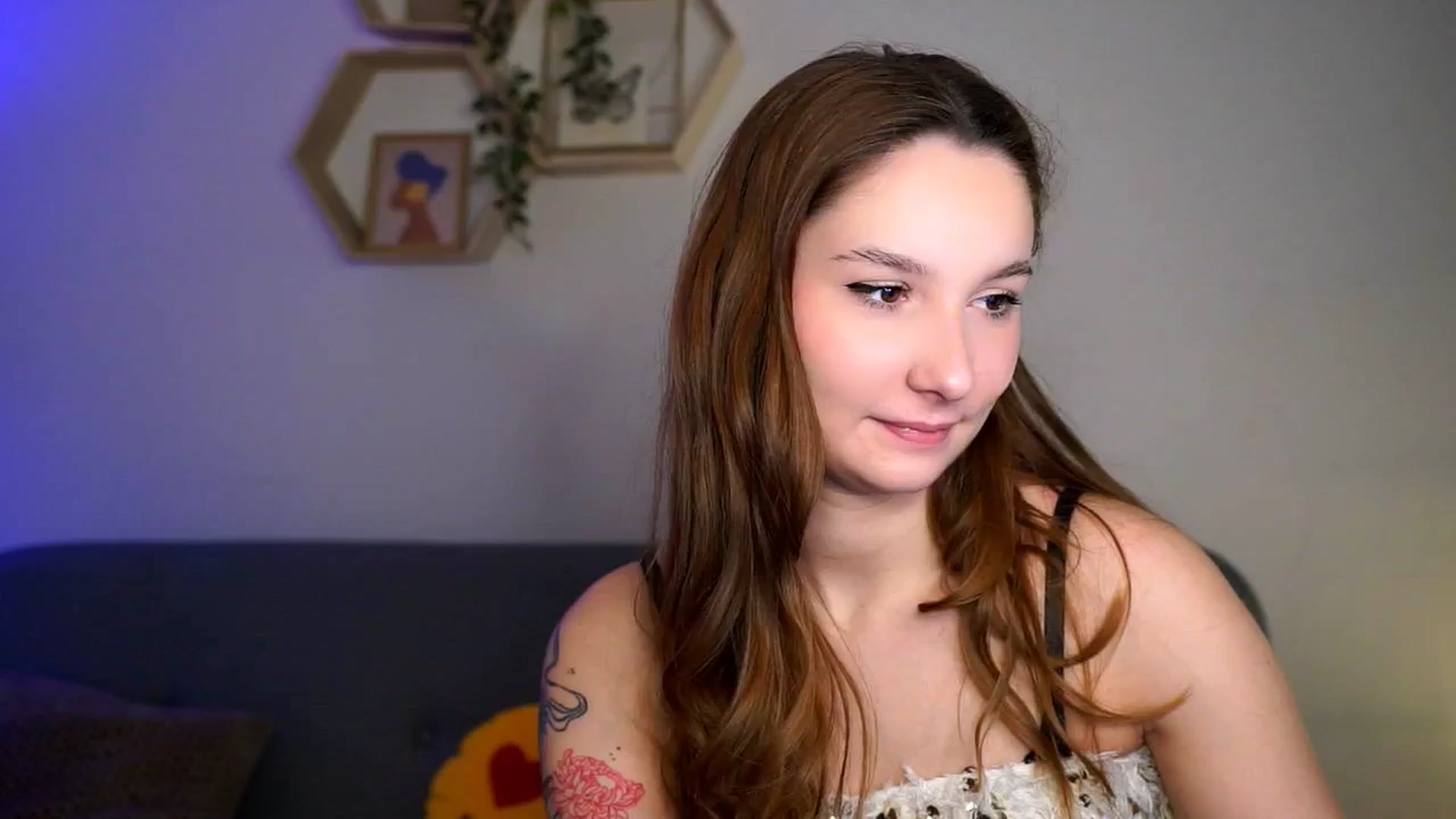 Gallery image thumbnail from BambiiQueen's myfreecams stream on, 03/18/2026, 11:39 image 2 of 20