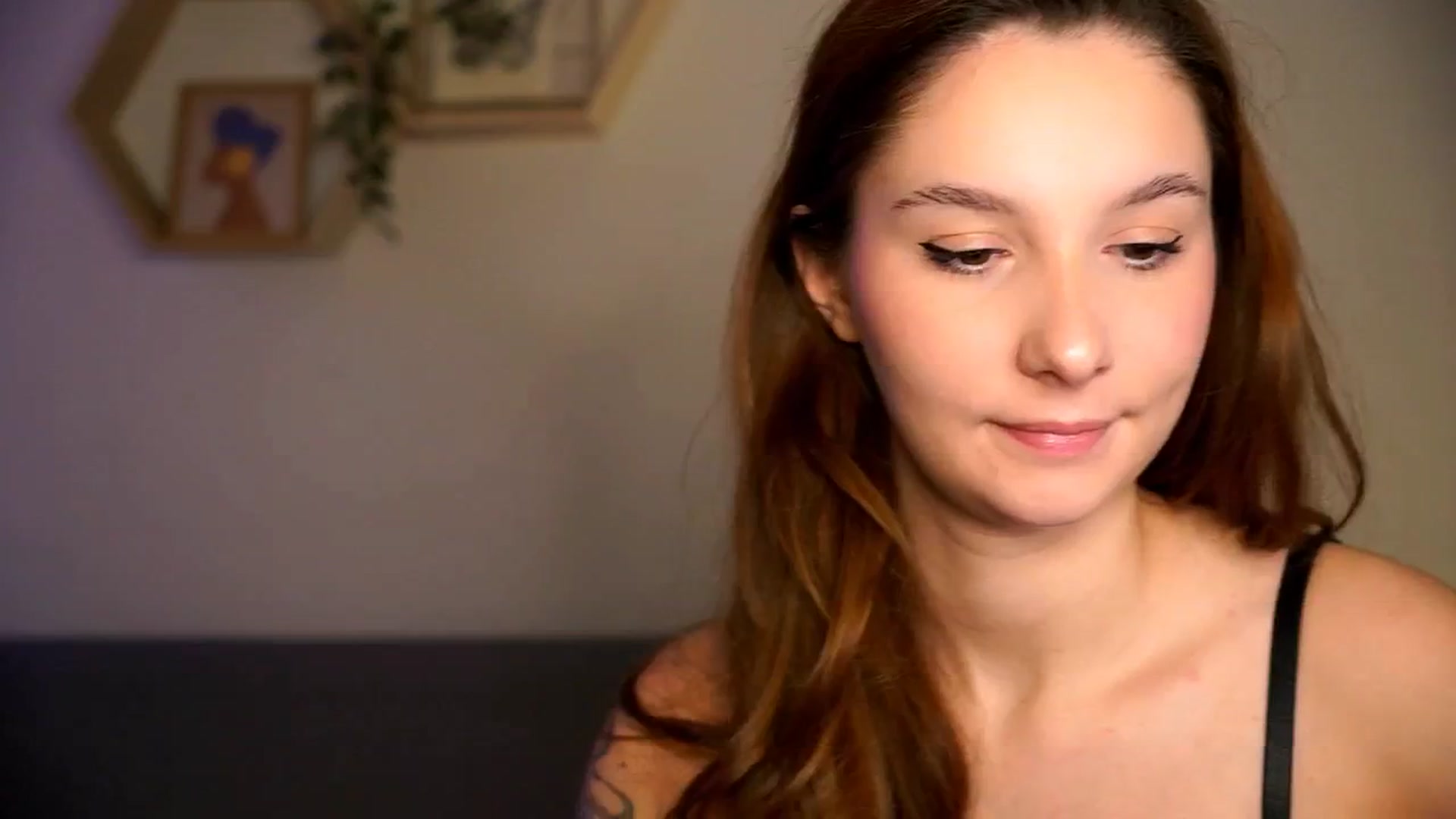 Gallery image thumbnail from BambiiQueen's myfreecams stream on, 03/18/2026, 11:39 image 9 of 20