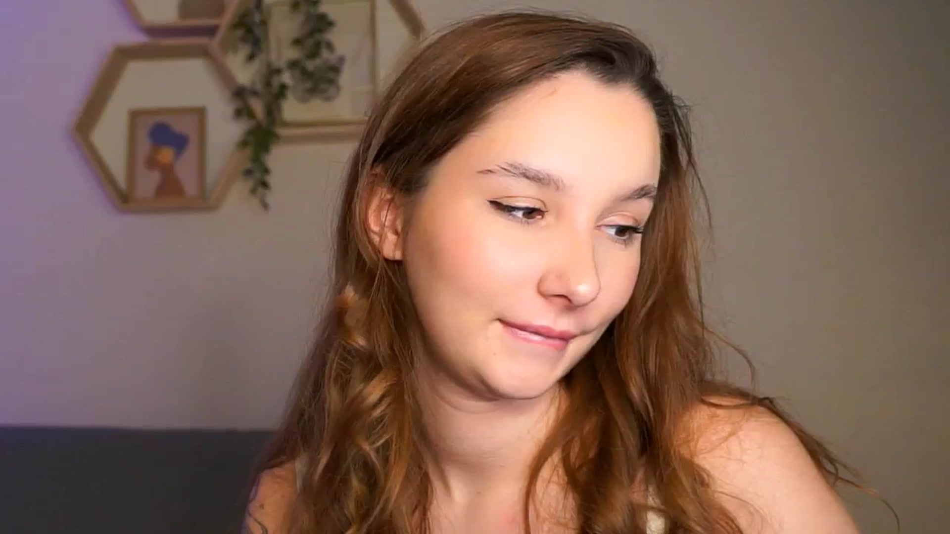 Gallery image thumbnail from BambiiQueen's myfreecams stream on, 03/22/2026, 15:19 image 15 of 20
