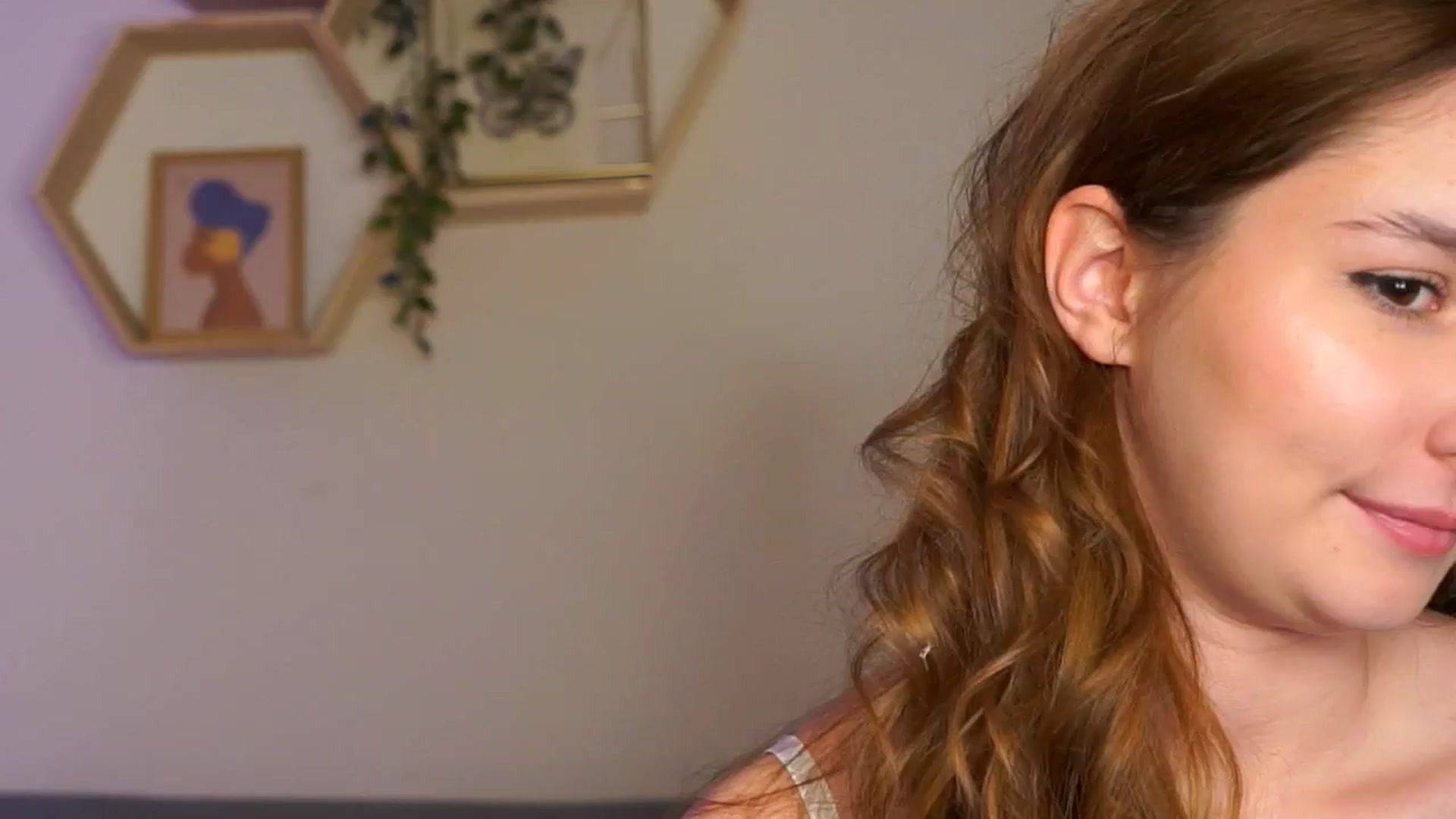 Gallery image thumbnail from BambiiQueen's myfreecams stream on, 03/22/2026, 15:19 image 14 of 20