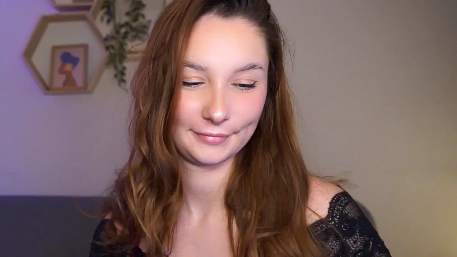 Gallery image thumbnail from BambiiQueen's myfreecams stream on, 03/28/2026, 13:08 image 17 of 20