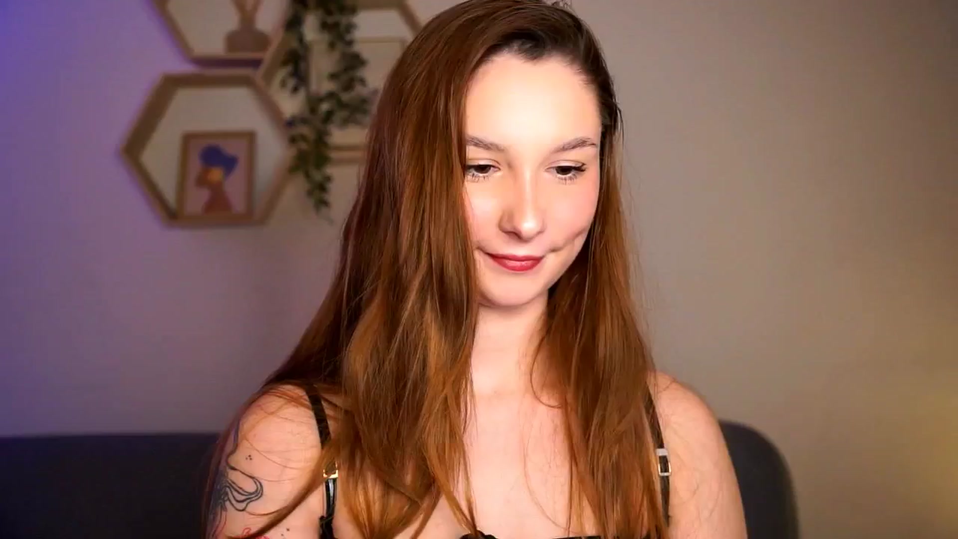 Gallery image thumbnail from BambiiQueen's myfreecams stream on, 03/30/2026, 17:44 image 8 of 20