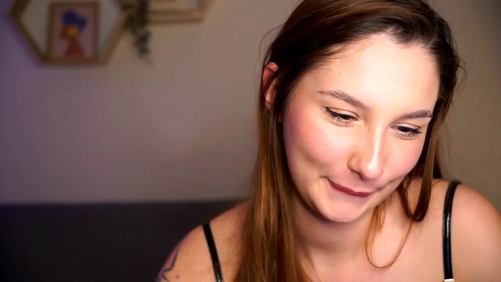 Gallery image thumbnail from BambiiQueen's myfreecams stream on, 03/30/2026, 20:00 image 16 of 20