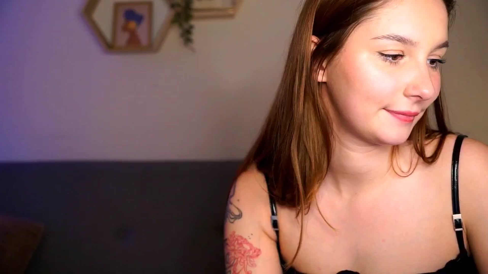 Gallery image thumbnail from BambiiQueen's myfreecams stream on, 03/30/2026, 20:00 image 8 of 20