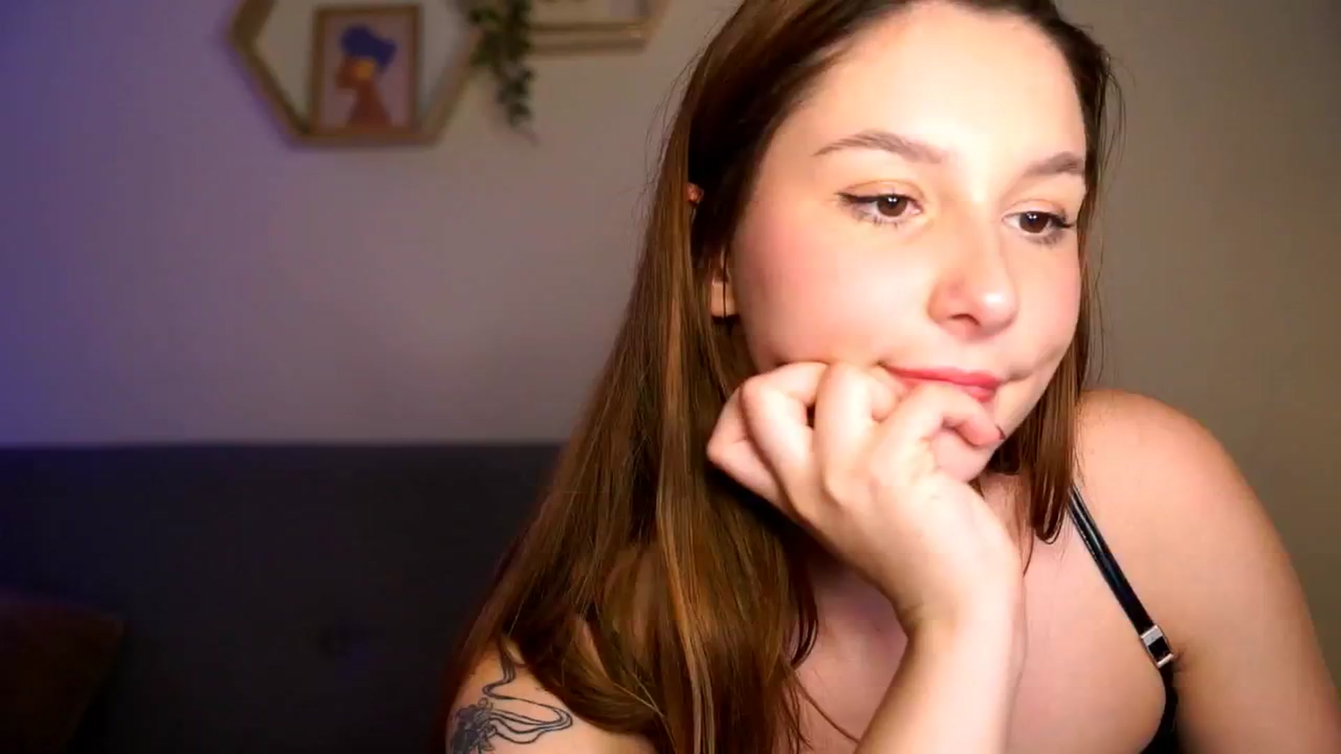 Gallery image thumbnail from BambiiQueen's myfreecams stream on, 03/30/2026, 20:00 image 9 of 20