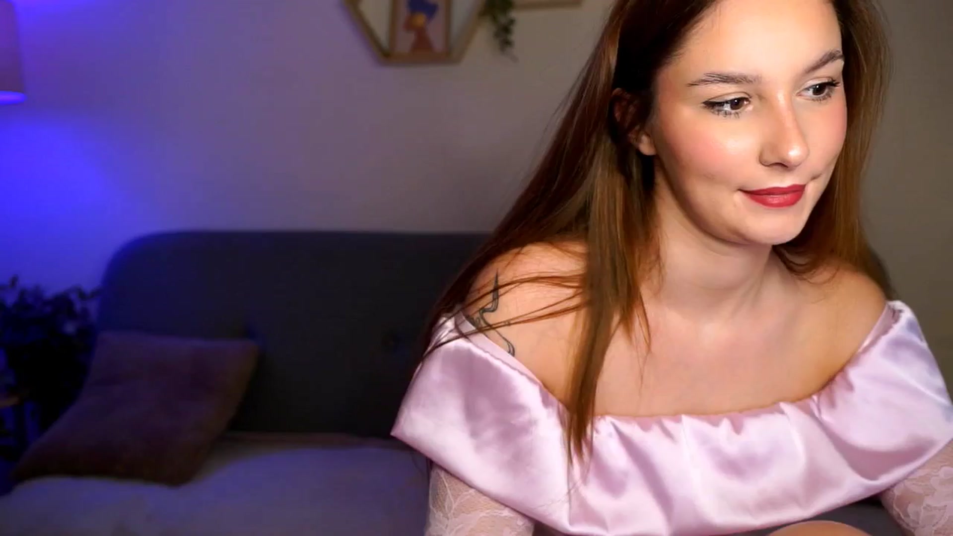 Gallery image thumbnail from BambiiQueen's myfreecams stream on, 03/31/2026, 18:11 image 16 of 20