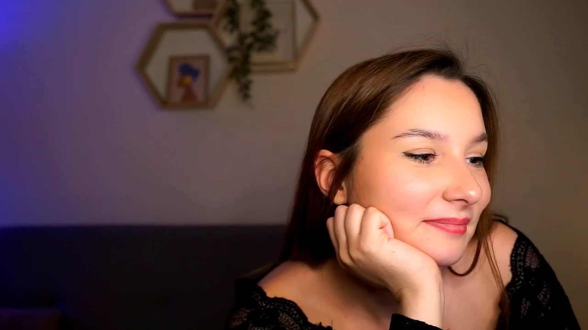 Gallery image thumbnail from BambiiQueen's myfreecams stream on, 03/31/2026, 20:56 image 14 of 20