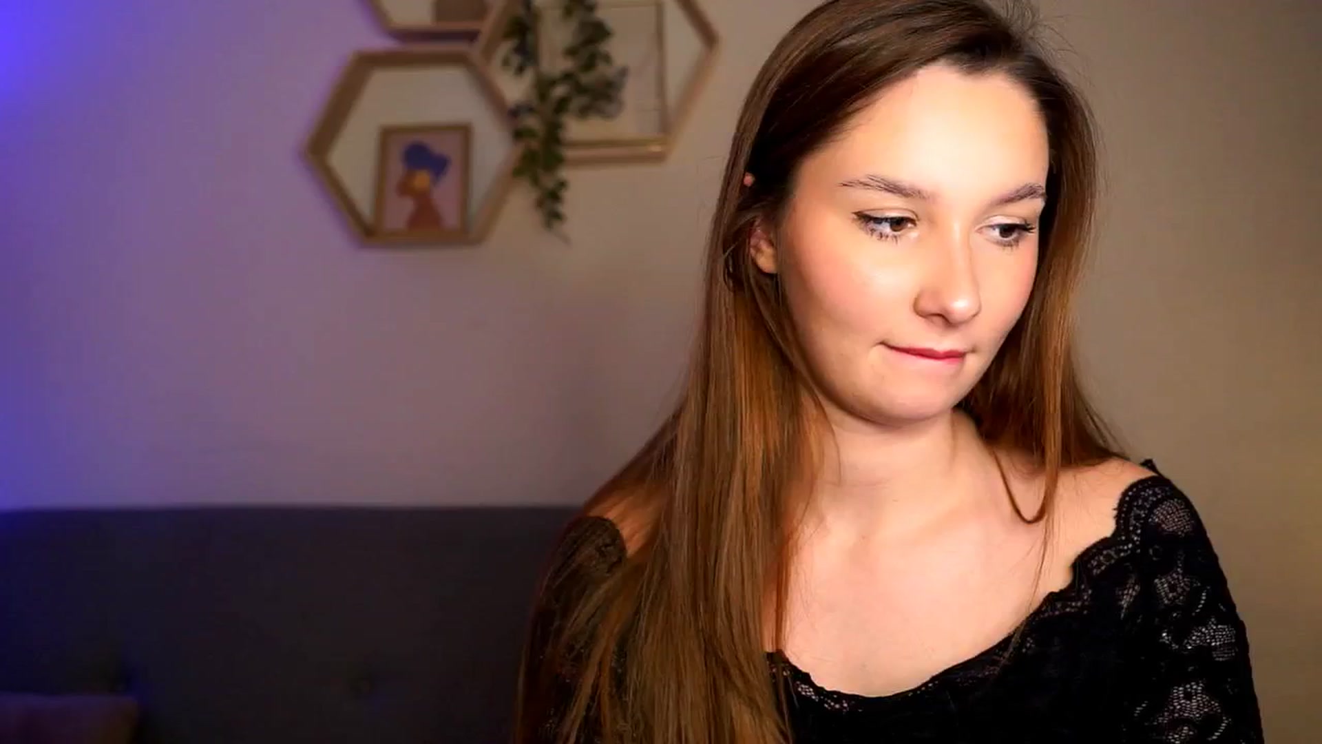 Gallery image thumbnail from BambiiQueen's myfreecams stream on, 03/31/2026, 20:56 image 16 of 20