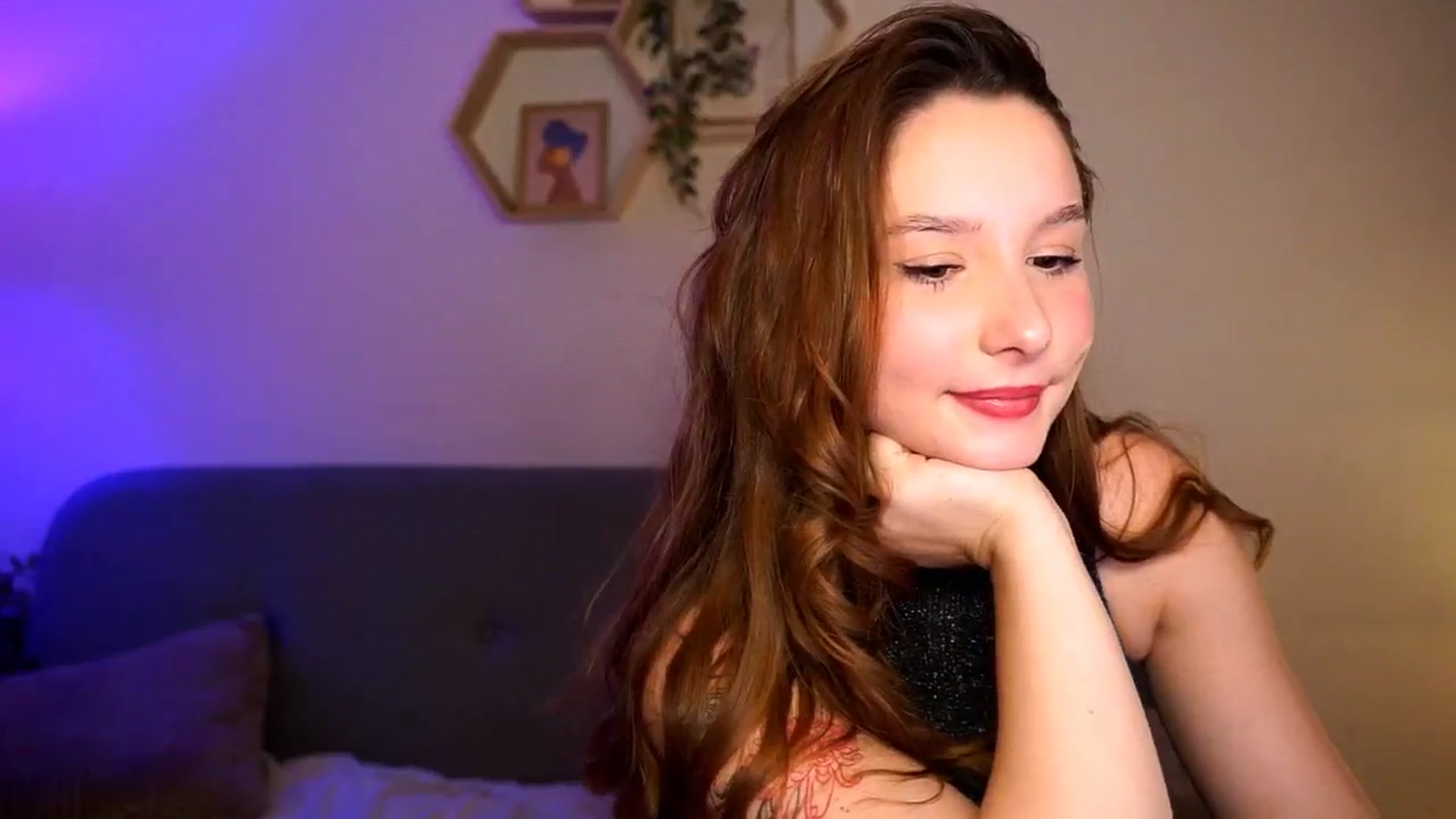 Gallery image thumbnail from BambiiQueen's myfreecams stream on, 04/02/2026, 19:39 image 7 of 20