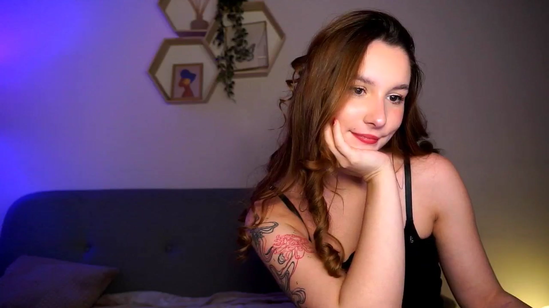 Gallery image thumbnail from BambiiQueen's myfreecams stream on, 04/07/2026, 20:50 image 2 of 20