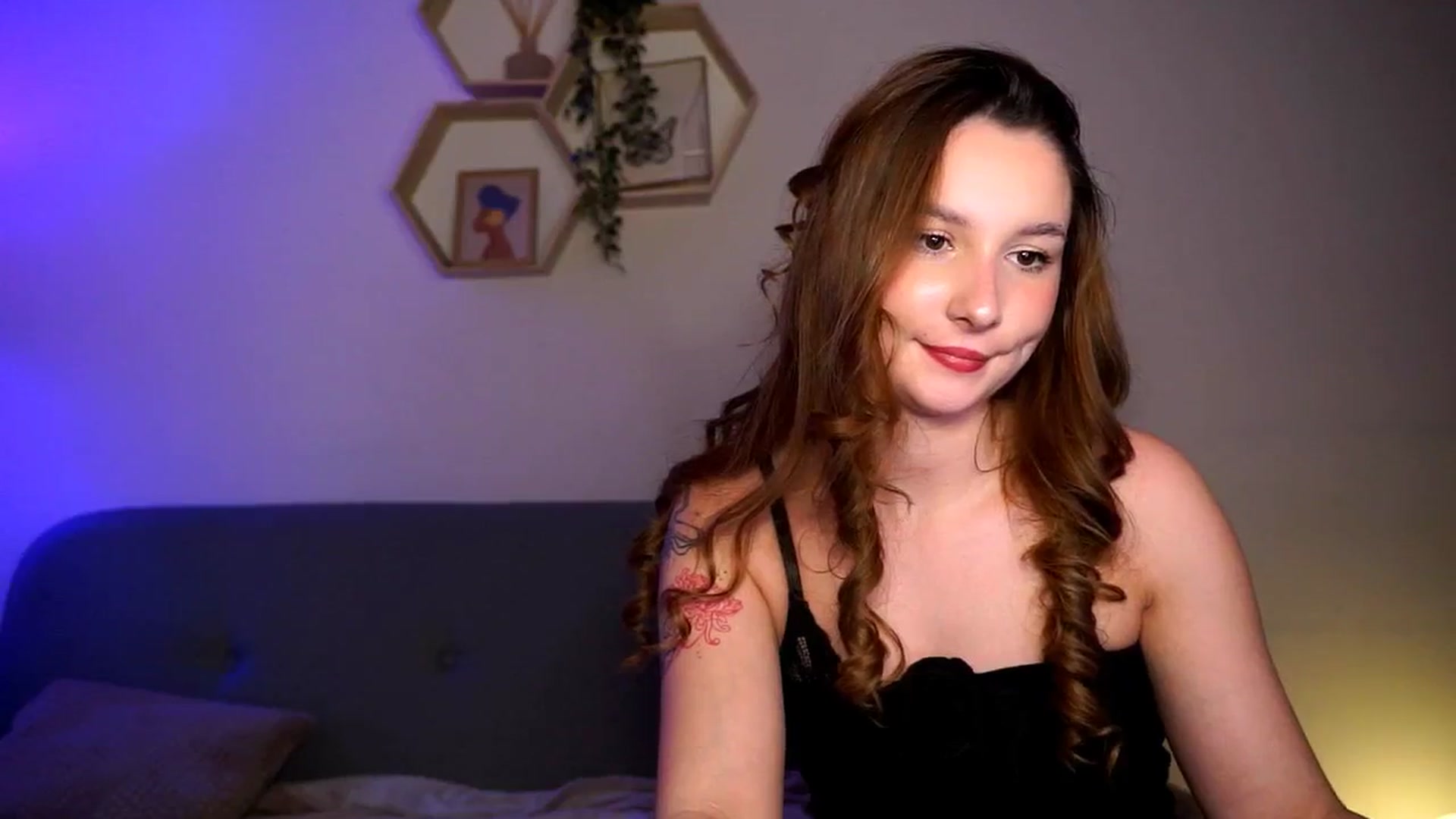 Gallery image thumbnail from BambiiQueen's myfreecams stream on, 04/07/2026, 20:50 image 5 of 20
