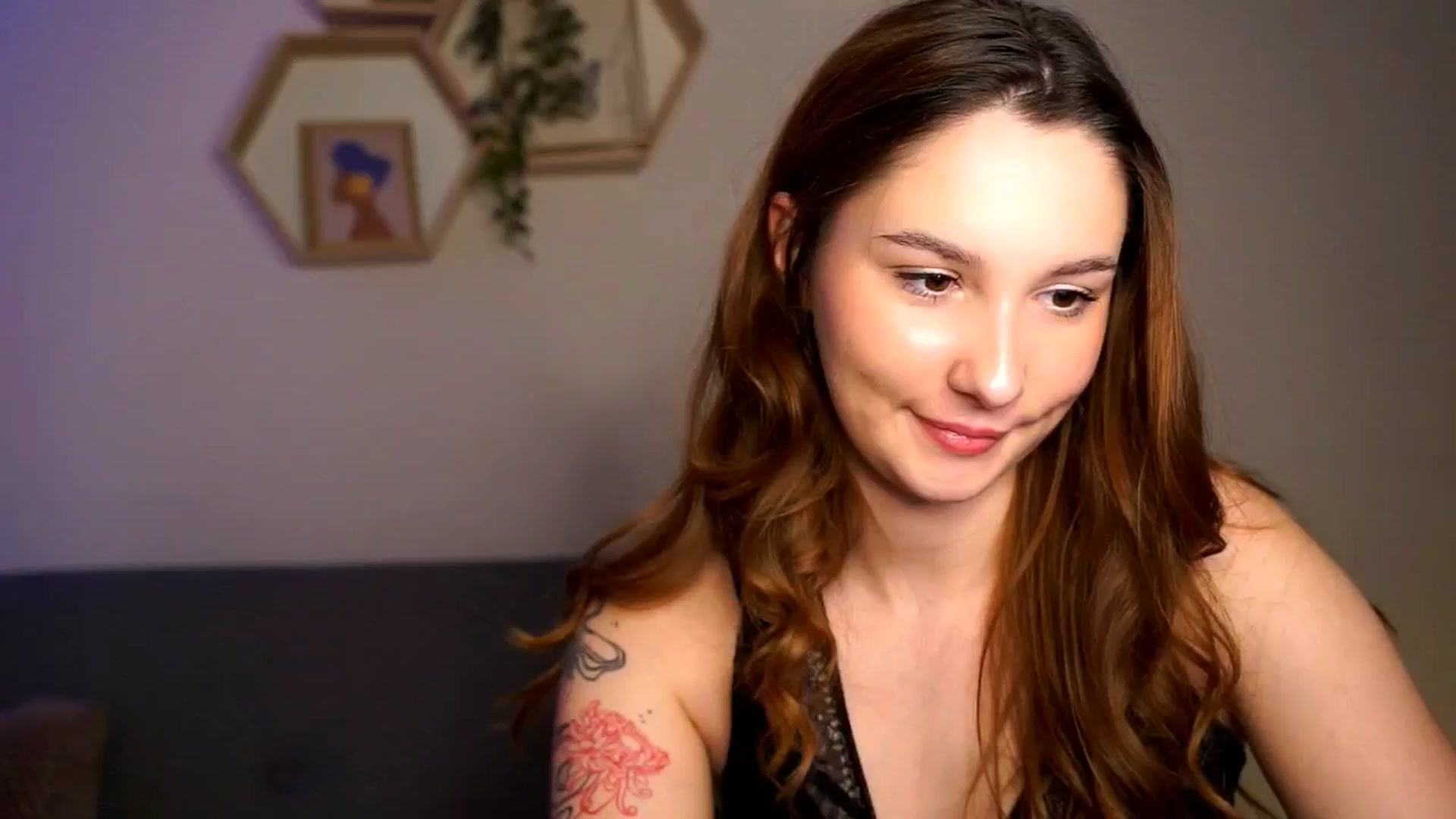 Gallery image thumbnail from BambiiQueen's myfreecams stream on, 04/17/2026, 12:49 image 9 of 20