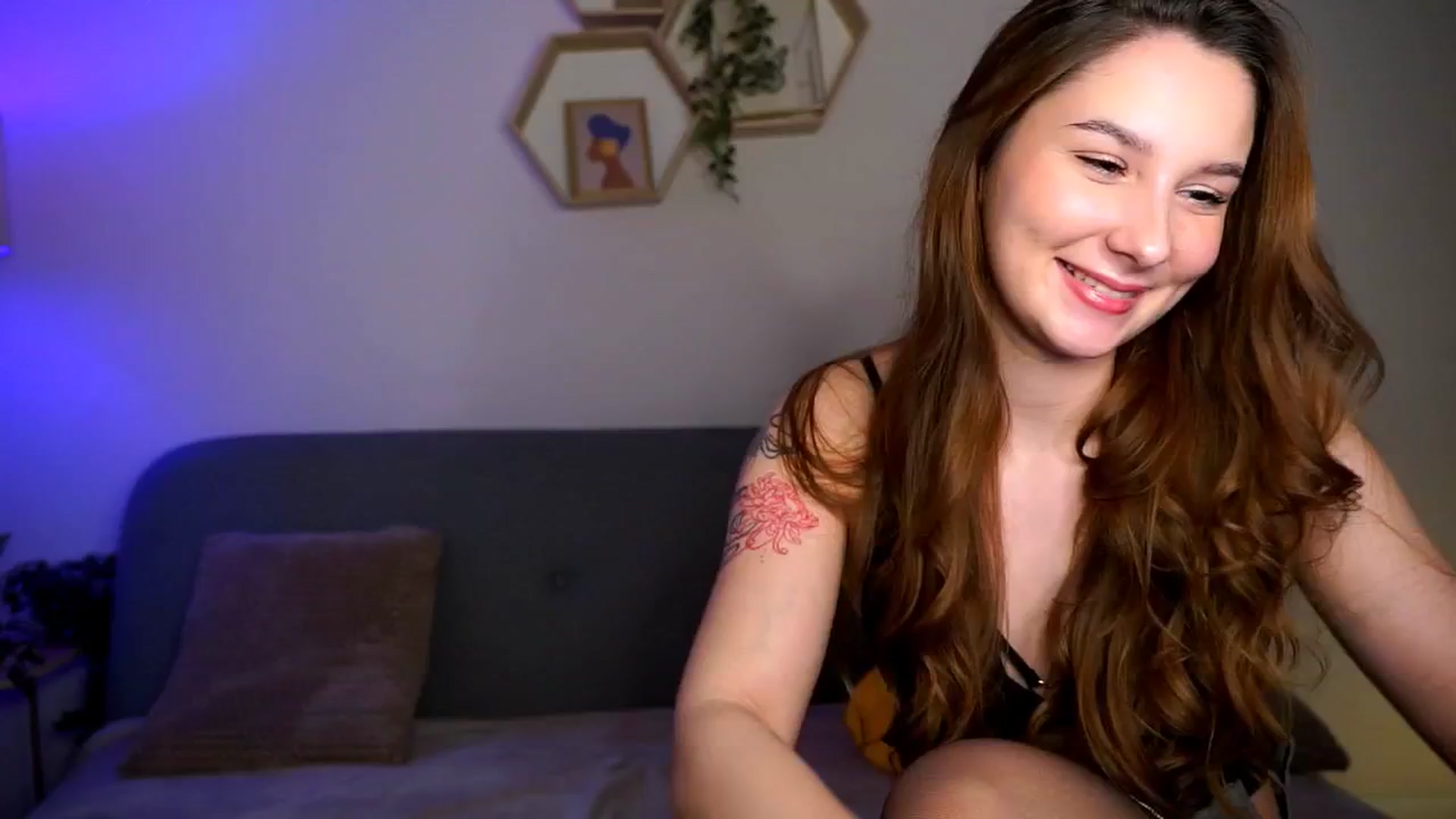 Gallery image thumbnail from BambiiQueen's myfreecams stream on, 04/17/2026, 15:02 image 9 of 20