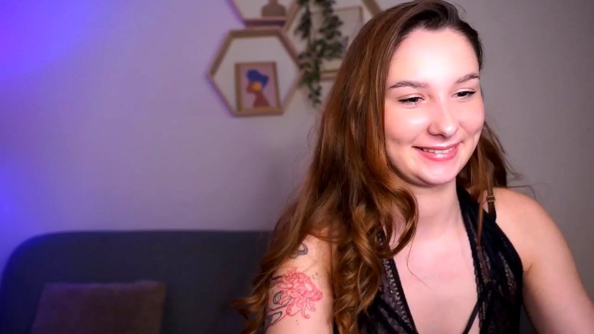 Gallery image thumbnail from BambiiQueen's myfreecams stream on, 04/17/2026, 15:02 image 13 of 20